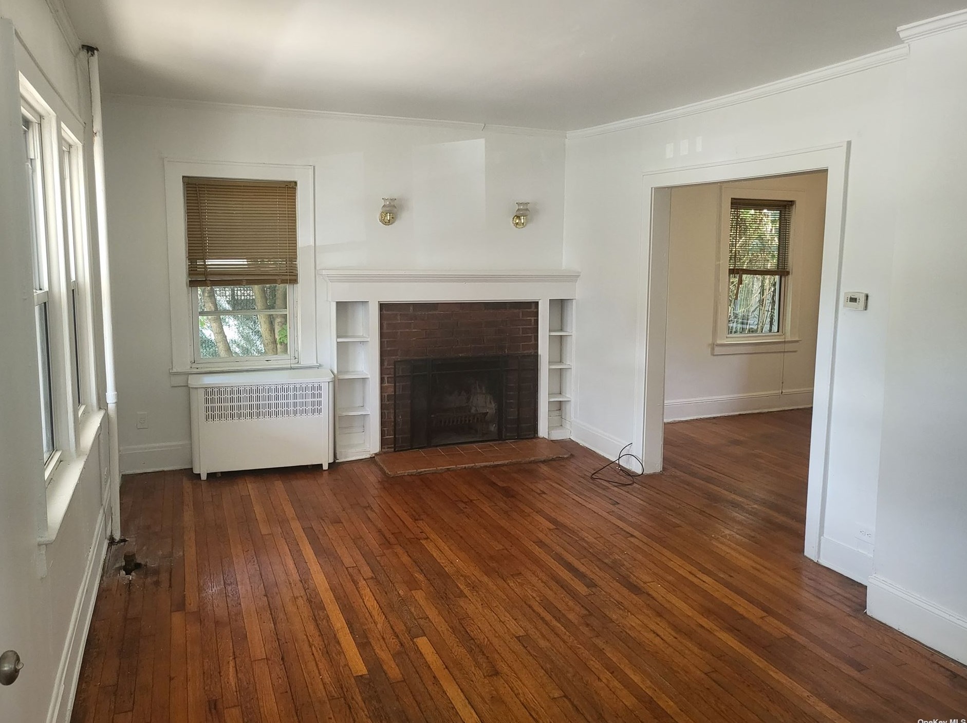 109 Brown Ave, Hempstead, NY 11550-7114