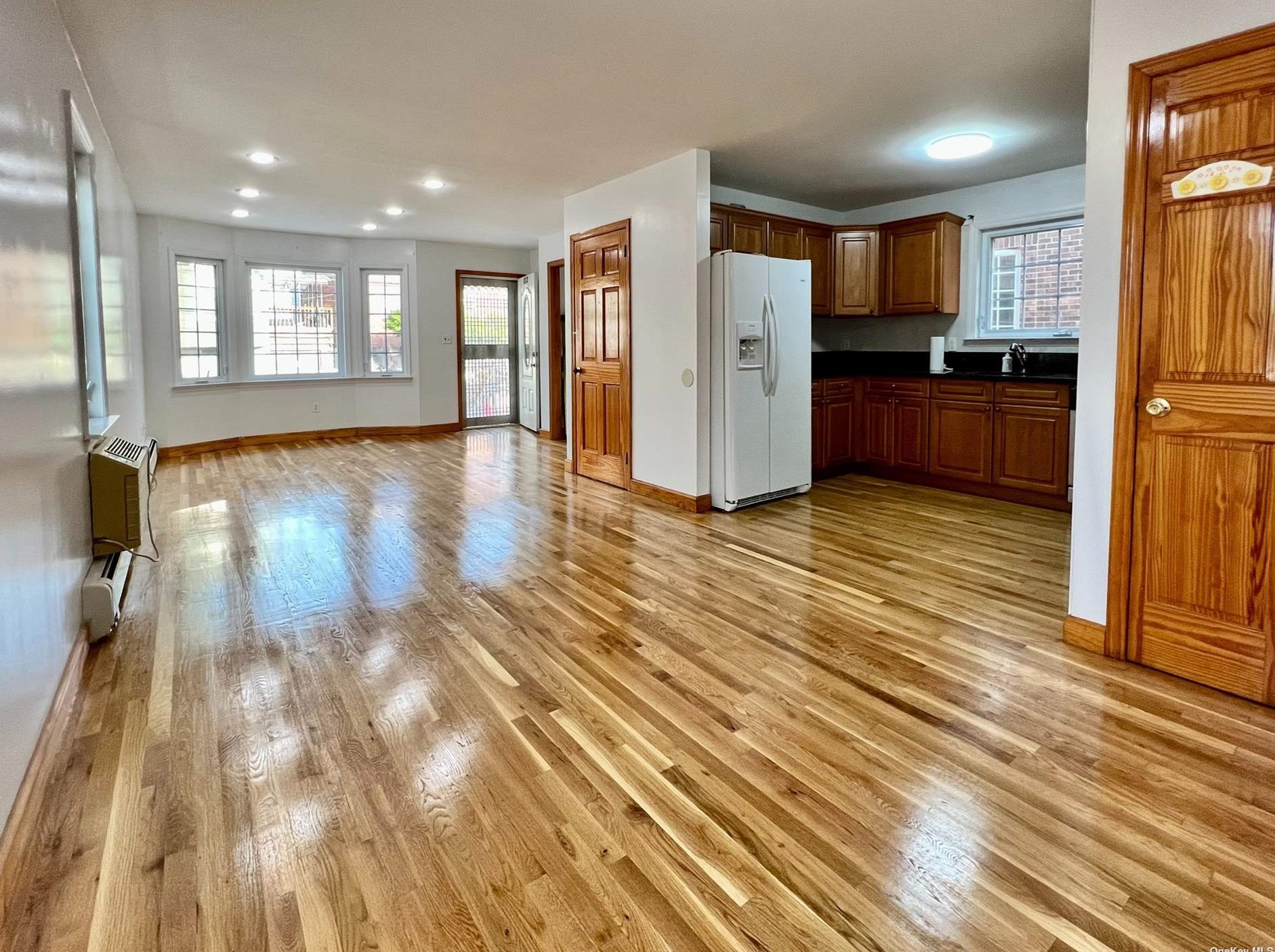 21-12 124th St #1fl, Flushing, NY 11356