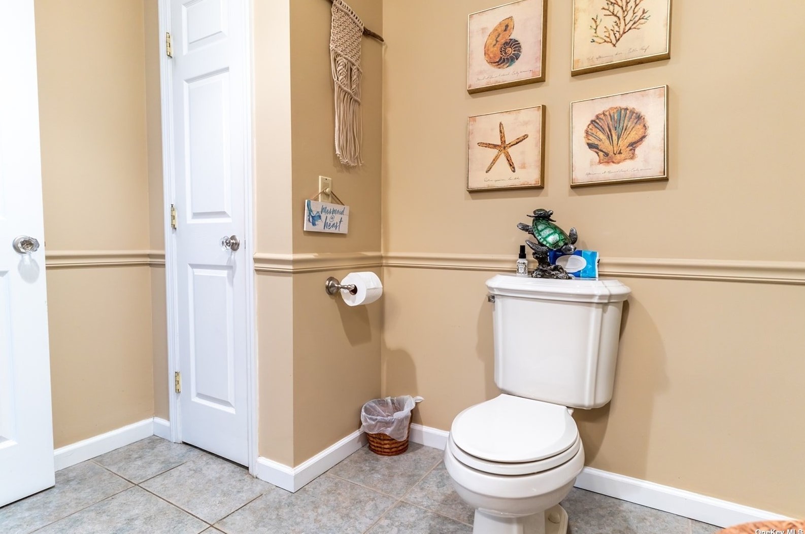 12 Oxbow Rd, Canaan Lake NY  11772-2230 exterior