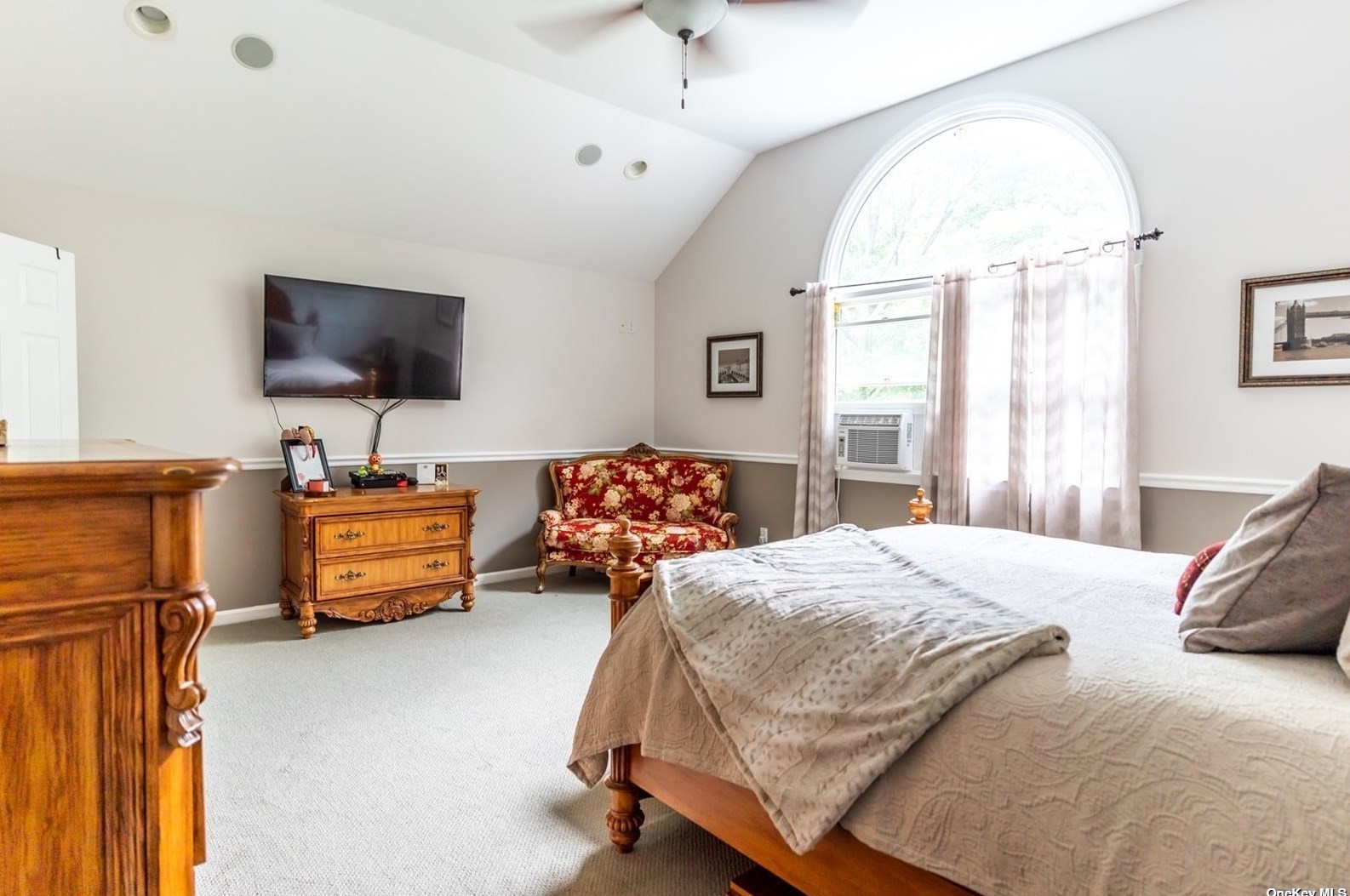 12 Oxbow Rd, Canaan Lake NY  11772-2230 exterior