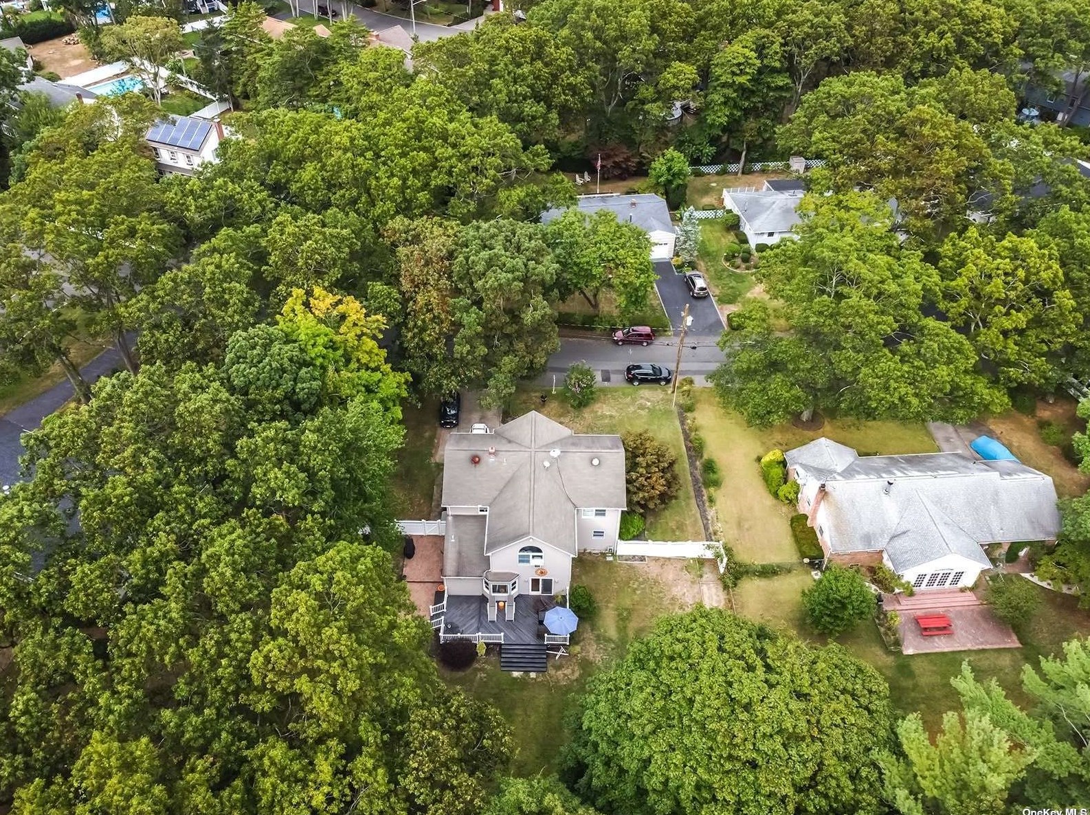 12 Oxbow Rd, Canaan Lake NY  11772-2230 exterior