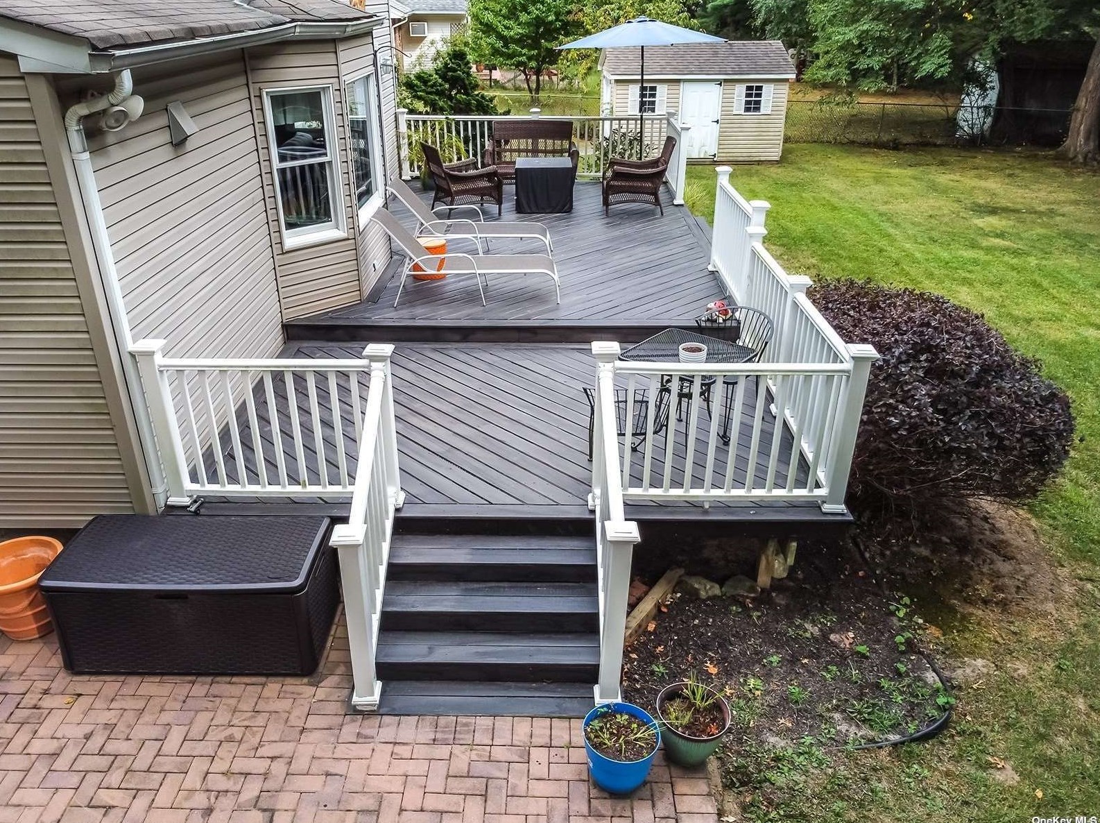 12 Oxbow Rd, Canaan Lake NY  11772-2230 exterior