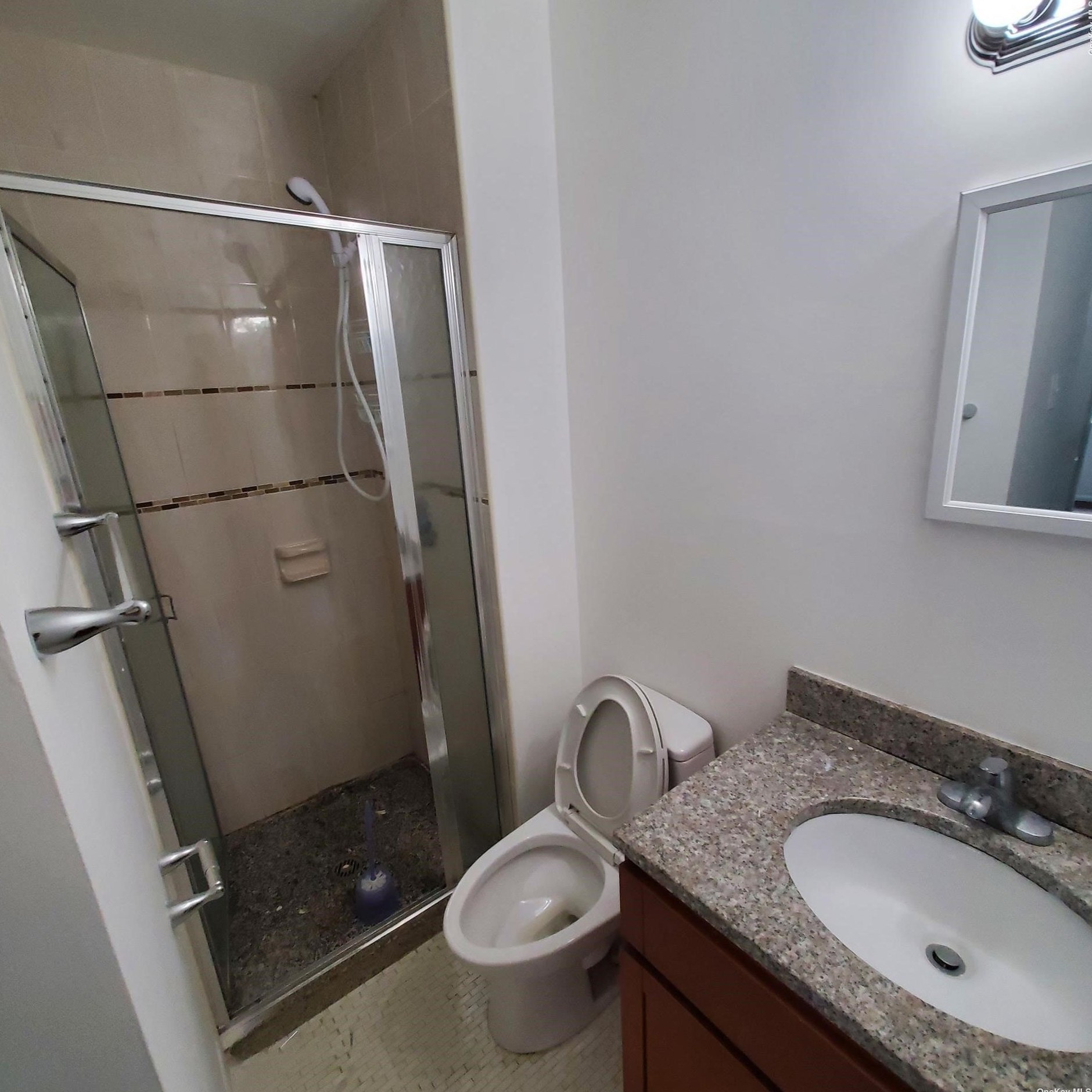223-16 56th Rd, Flushing, NY 11364