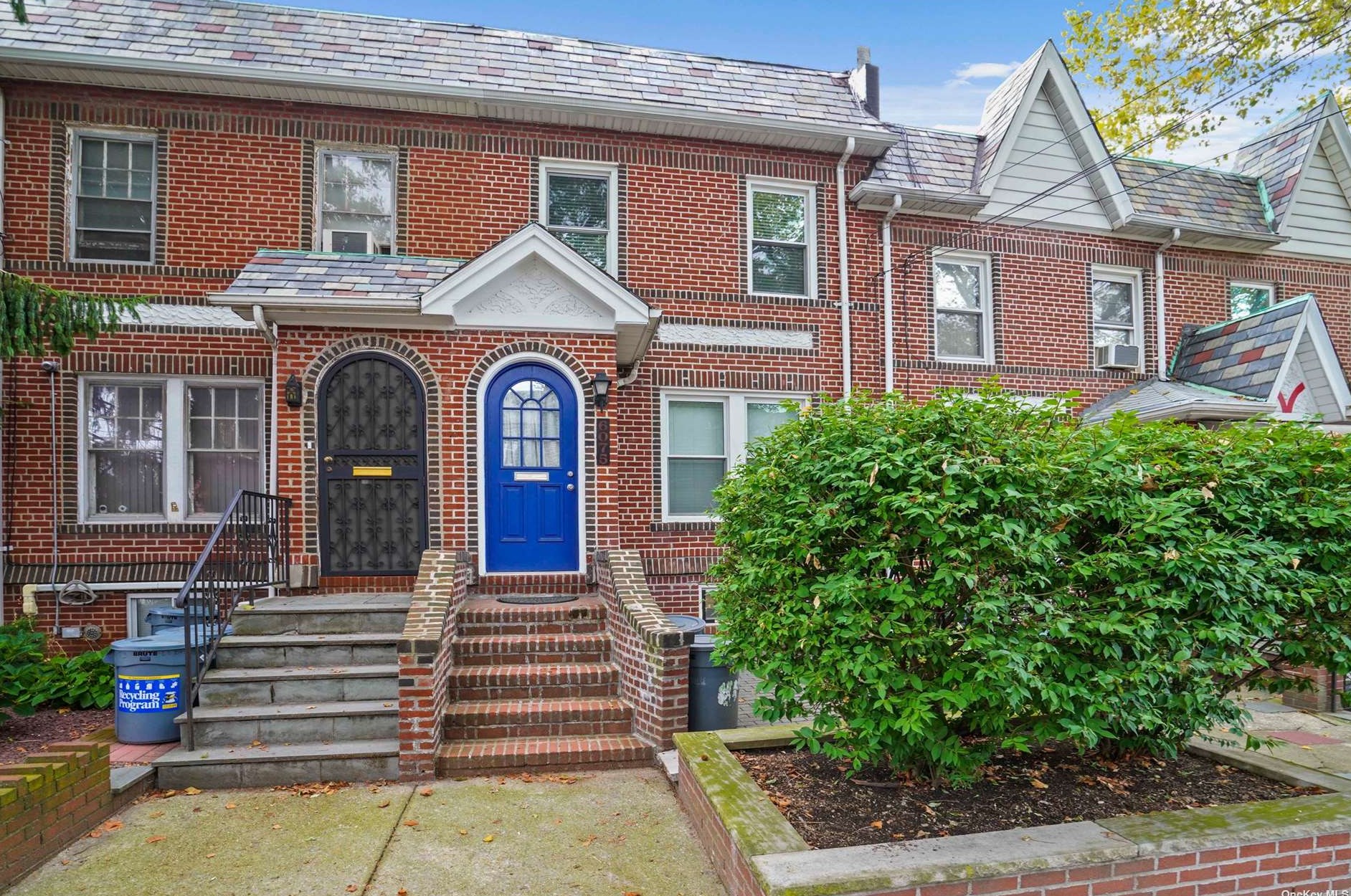 60-75 60th Dr, Flushing, NY 11378-3507