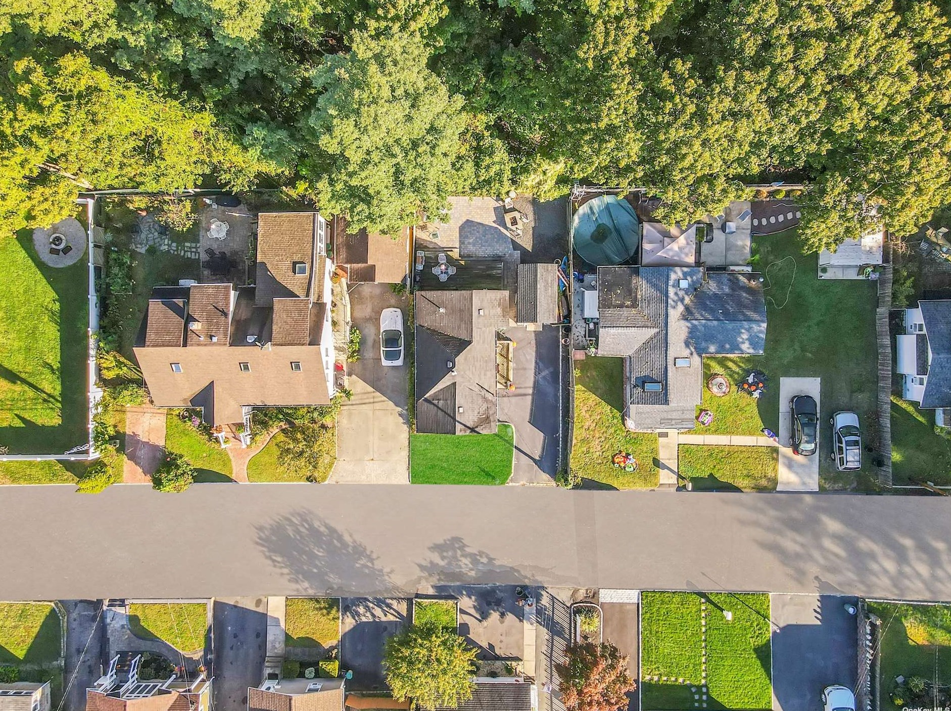 109 Eastview Rd, Hauppauge, NY 11779-3074