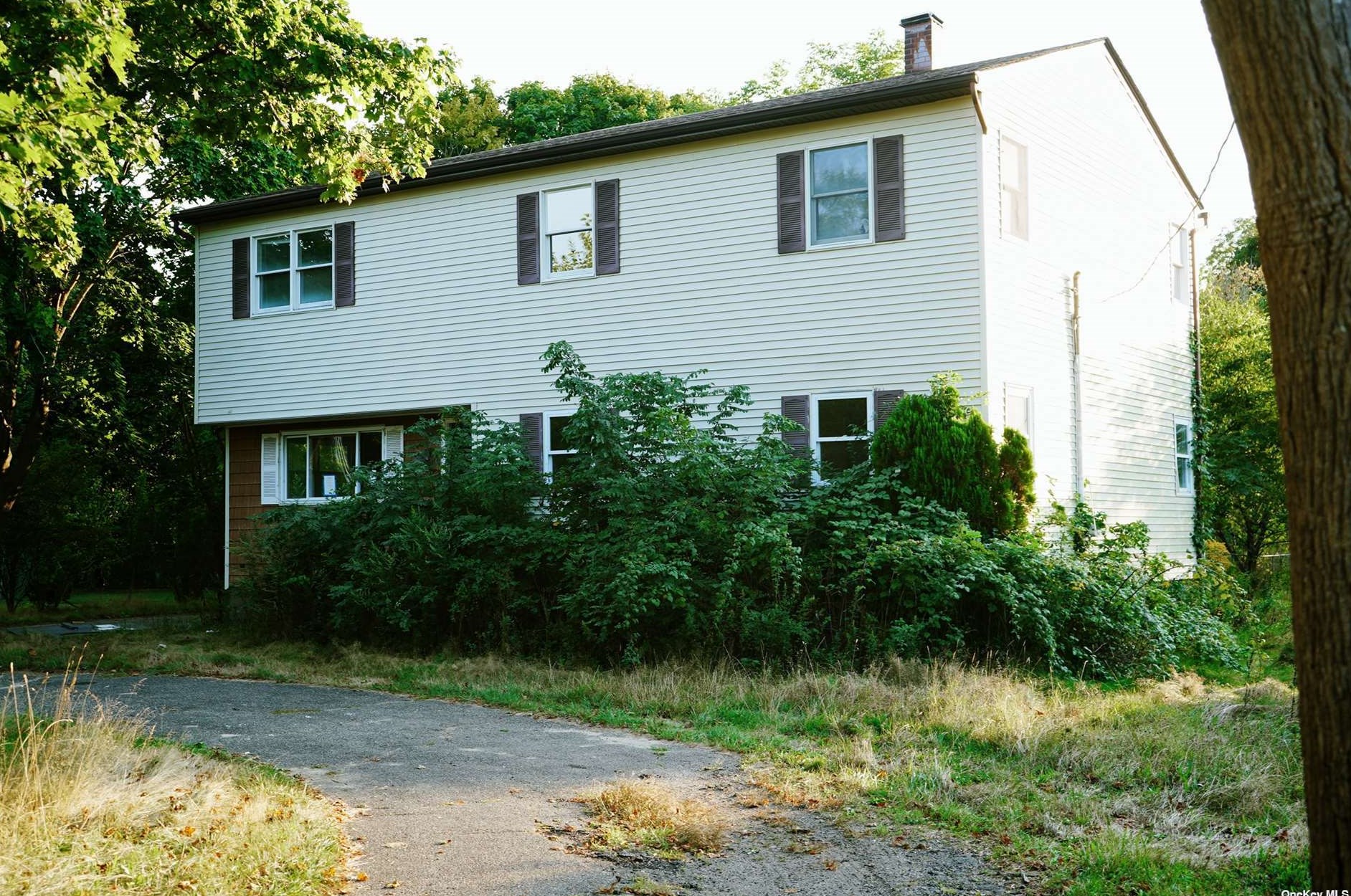 26 Bay View Ave, Eastport, NY 11941