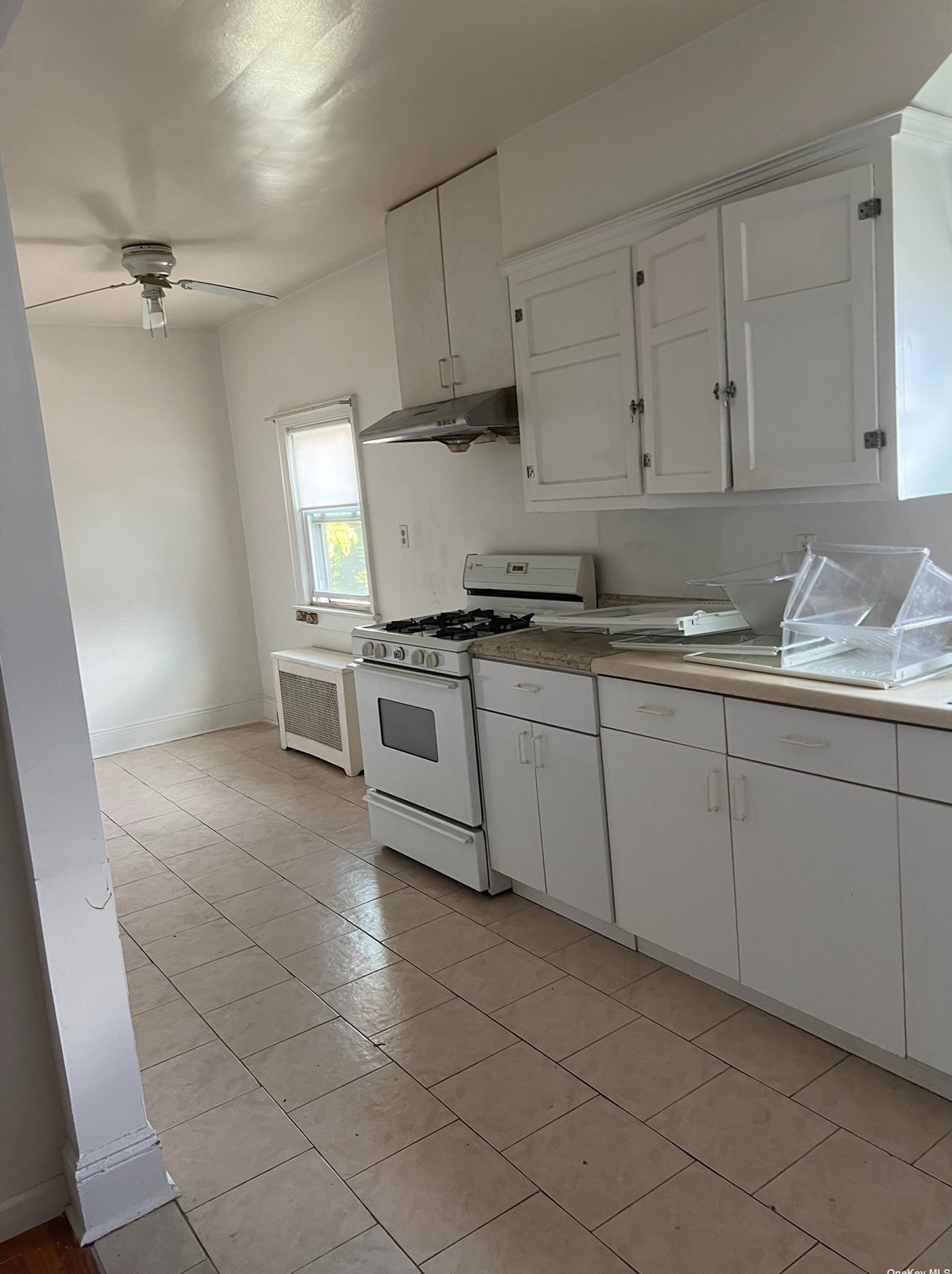47-39 192nd St #2nd Fl, Flushing, NY 11358