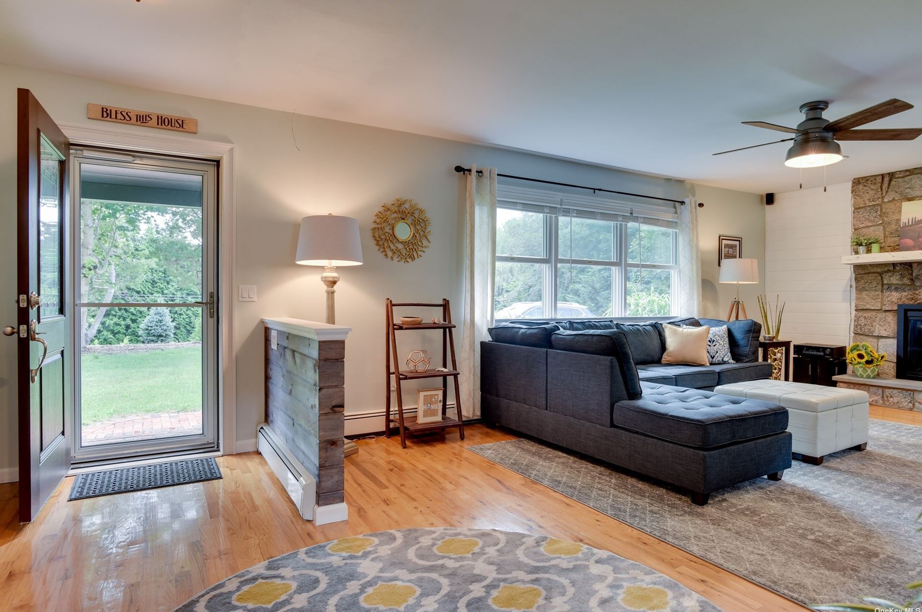 310 Bailie Beach Rd, Mattituck, NY 11952