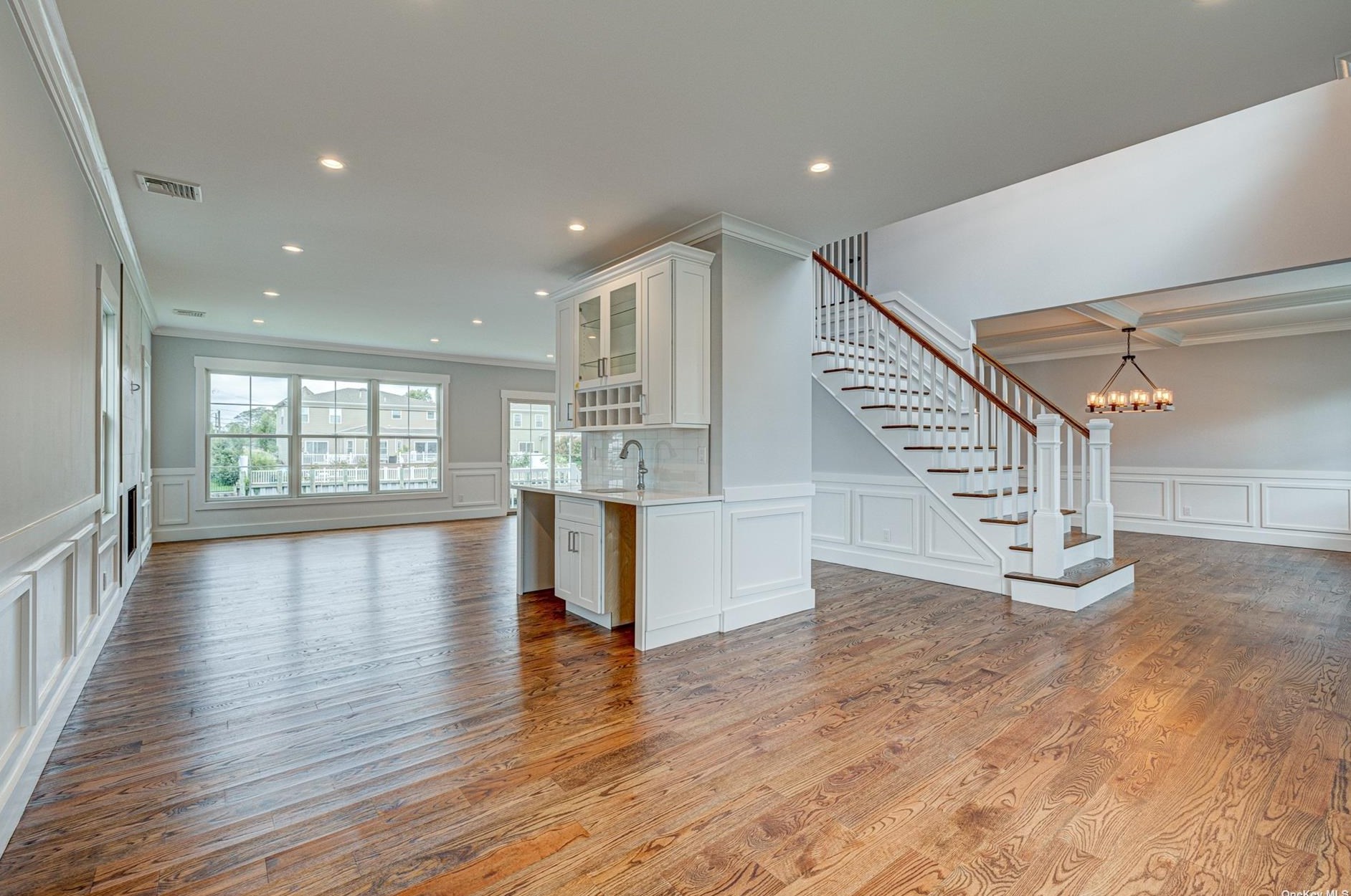 52 Beach Rd, East Massapequa NY  11758-6613 exterior