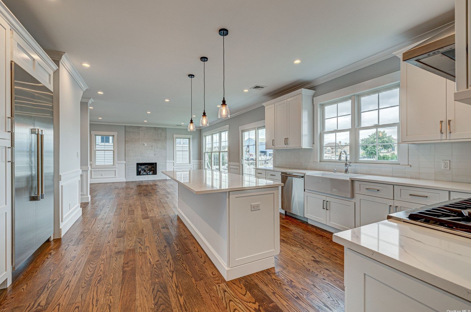 52 Beach Rd, East Massapequa NY  11758-6613 exterior