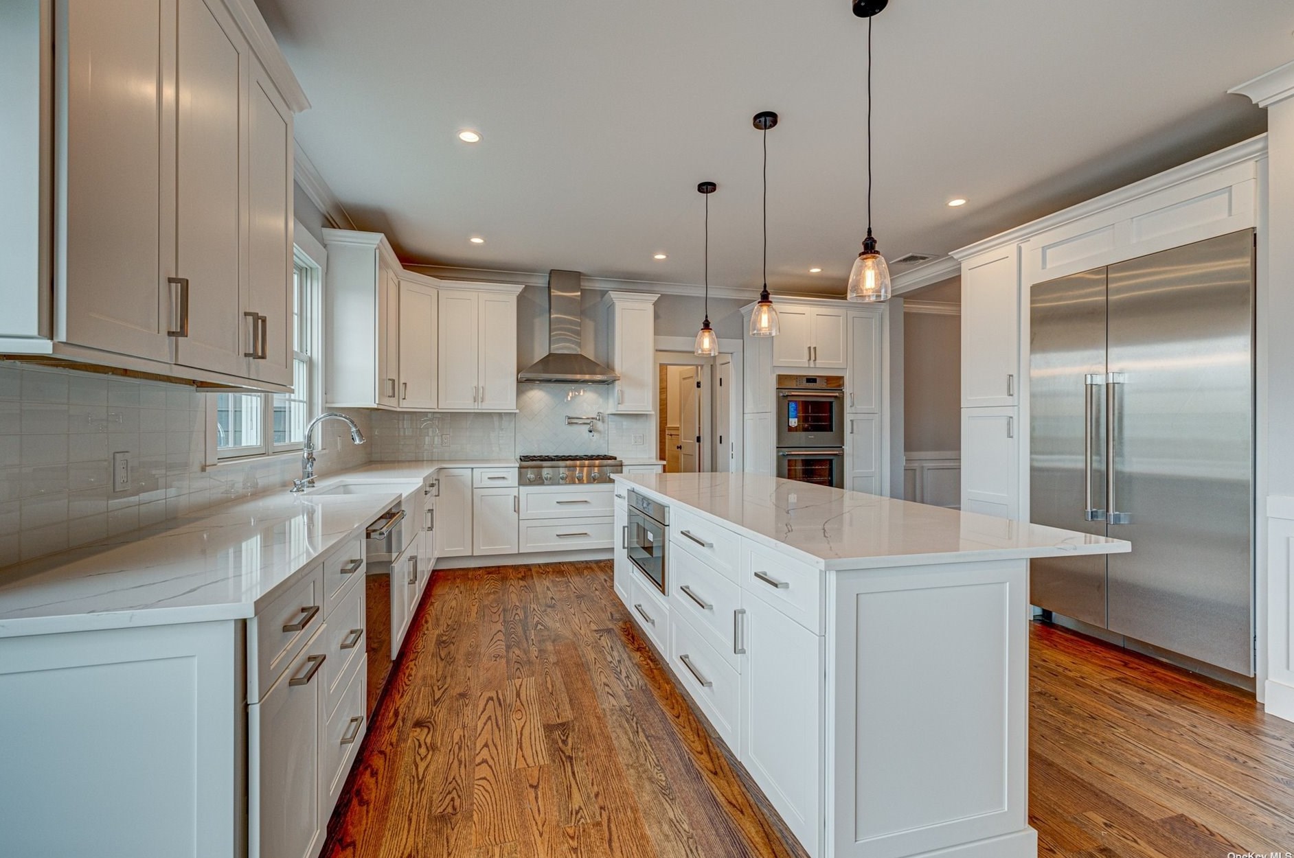 52 Beach Rd, East Massapequa NY  11758-6613 exterior