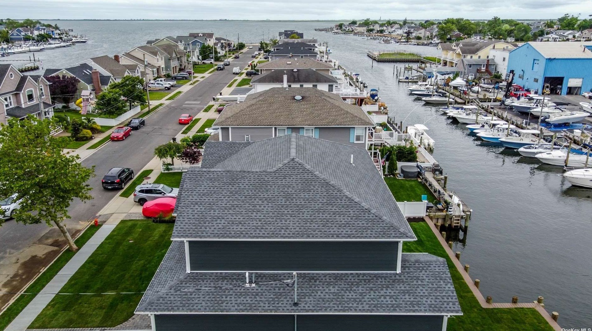 52 Beach Rd, East Massapequa NY  11758-6613 exterior