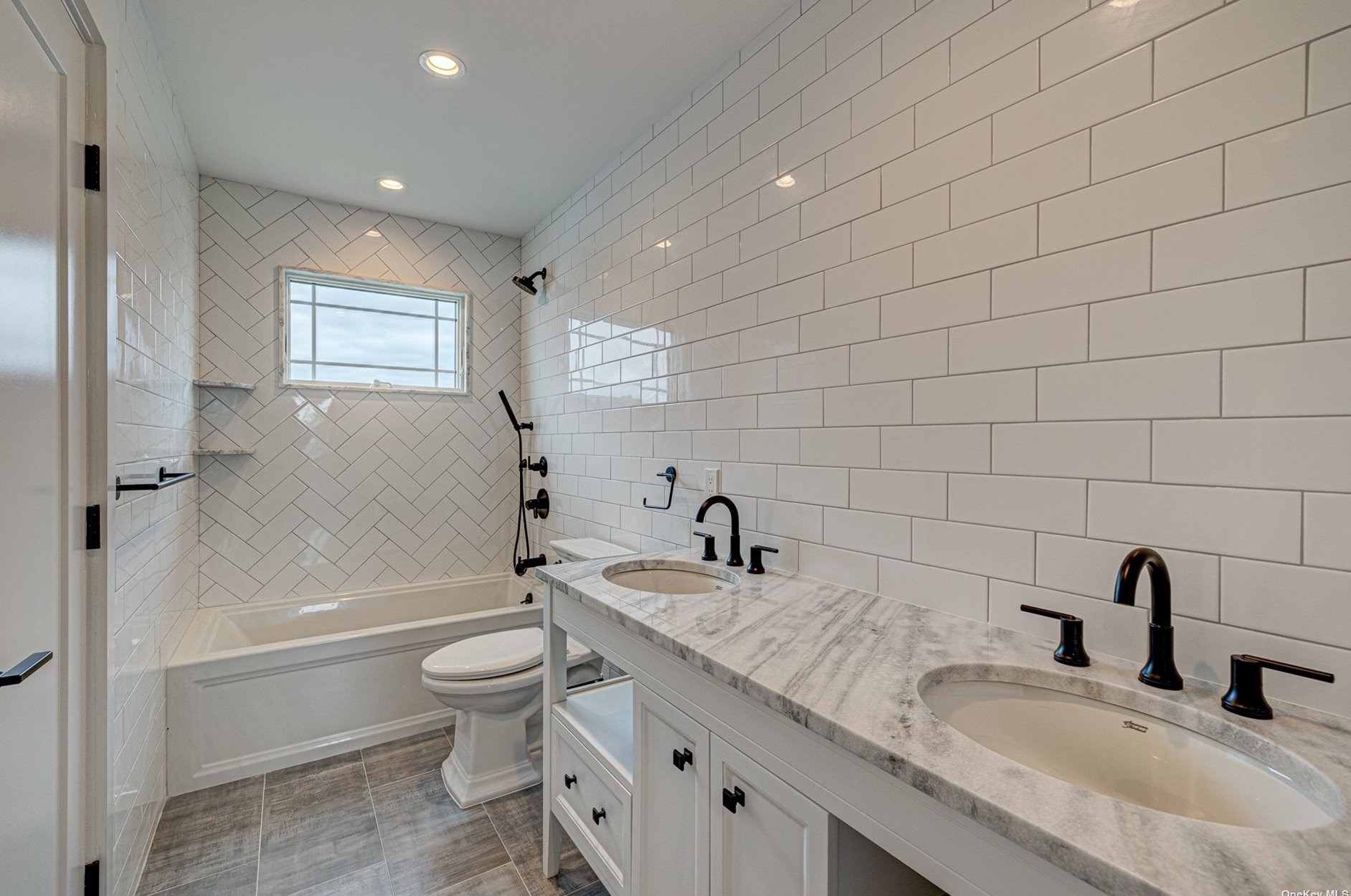 52 Beach Rd, East Massapequa NY  11758-6613 exterior