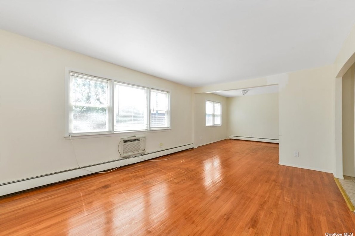 74-29 45th Ave, Flushing, NY 11373-5107