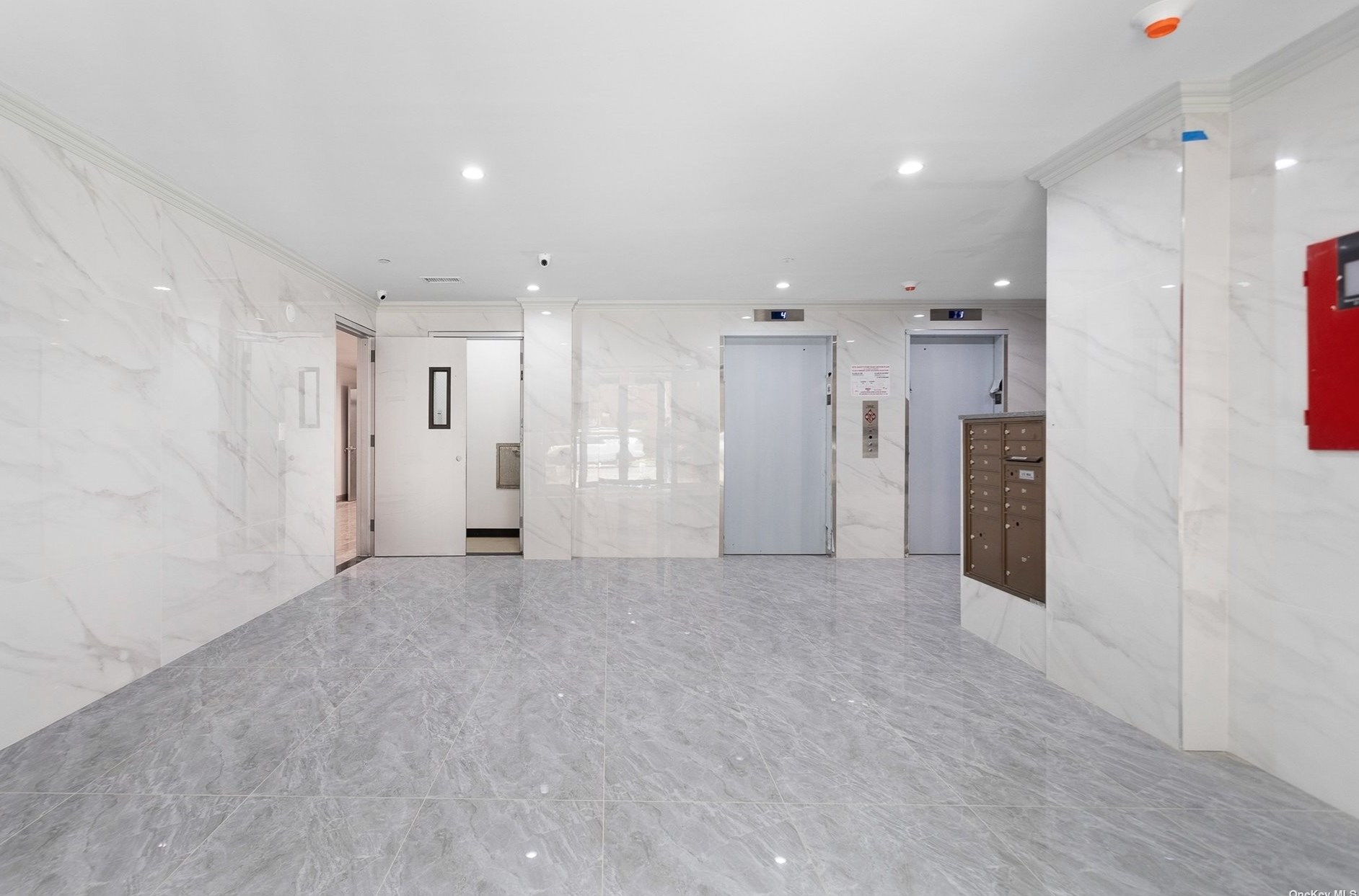 6518 Austin St, Flushing, NY 11374-4005