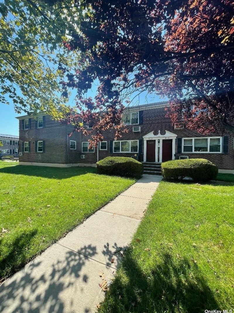 14920 Melbourne Ave, Flushing, NY 11367-1356