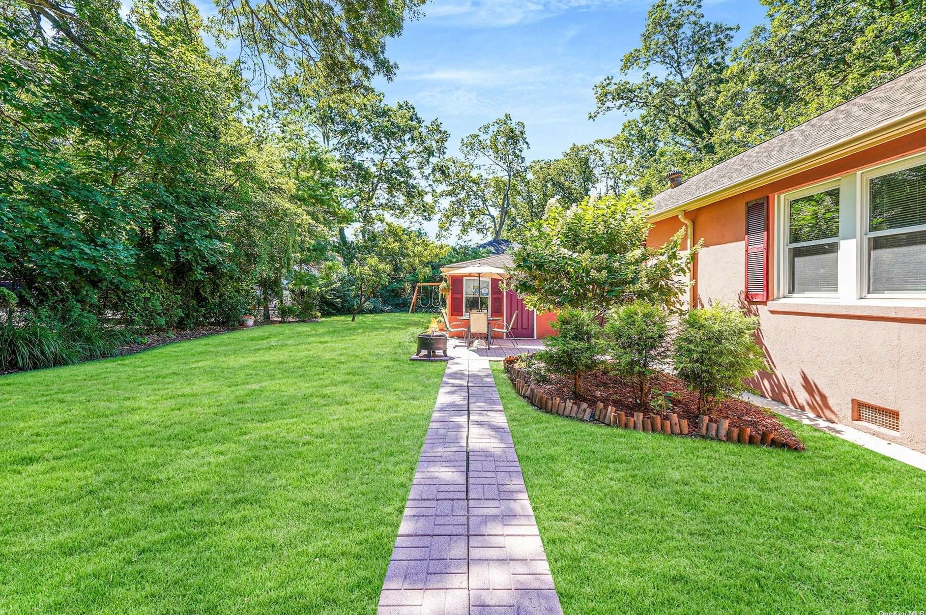 104 Sportsmen St, Central Islip, NY 11722