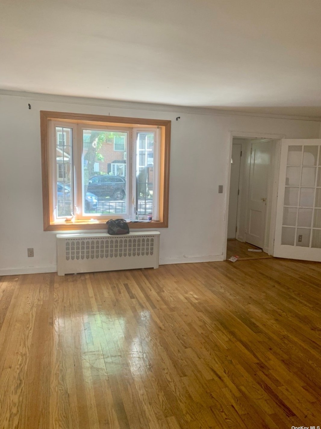 56-56 206th St, Flushing, NY 11364-1348