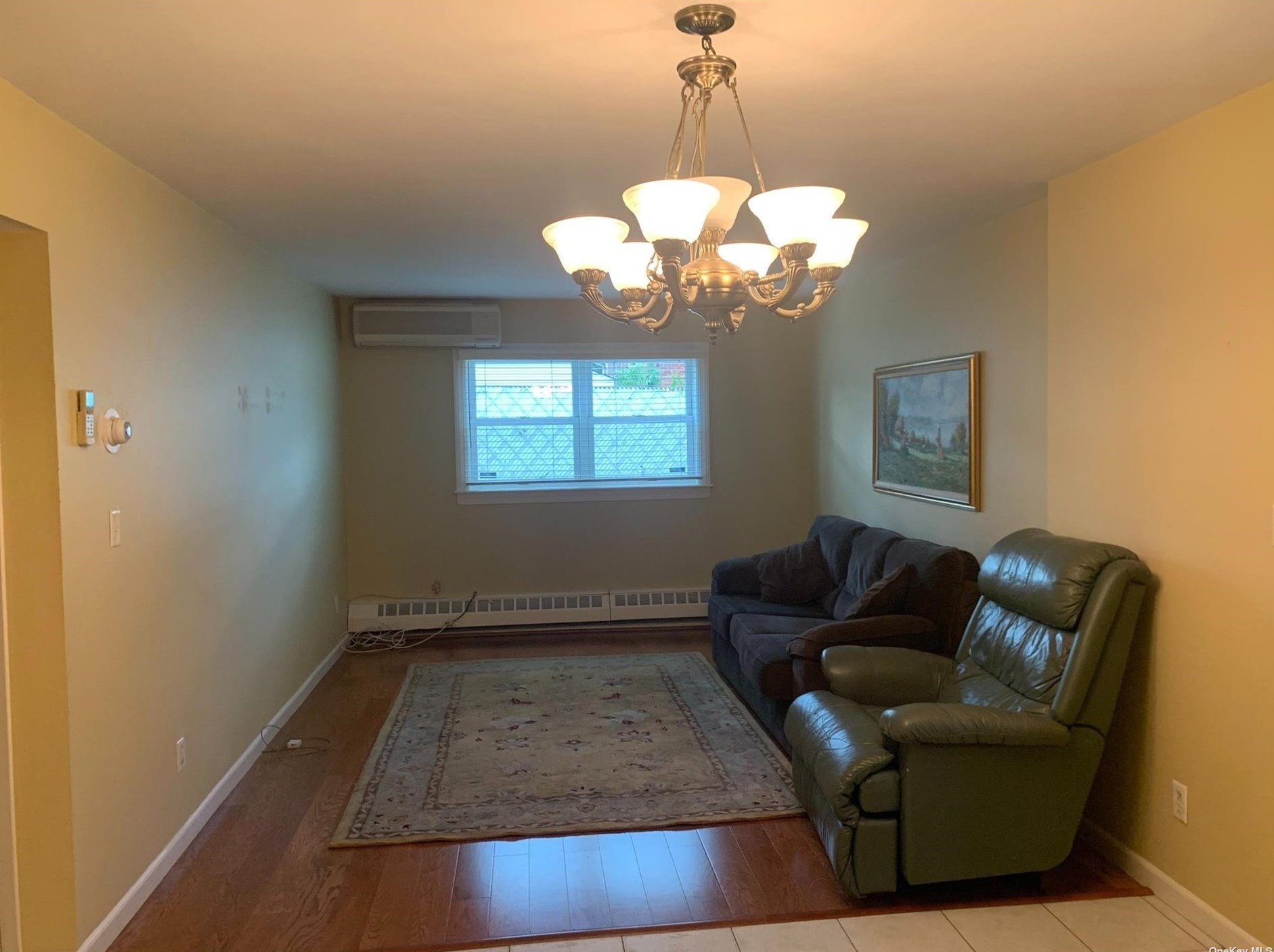 197-15 46th Ave, Flushing, NY 11358