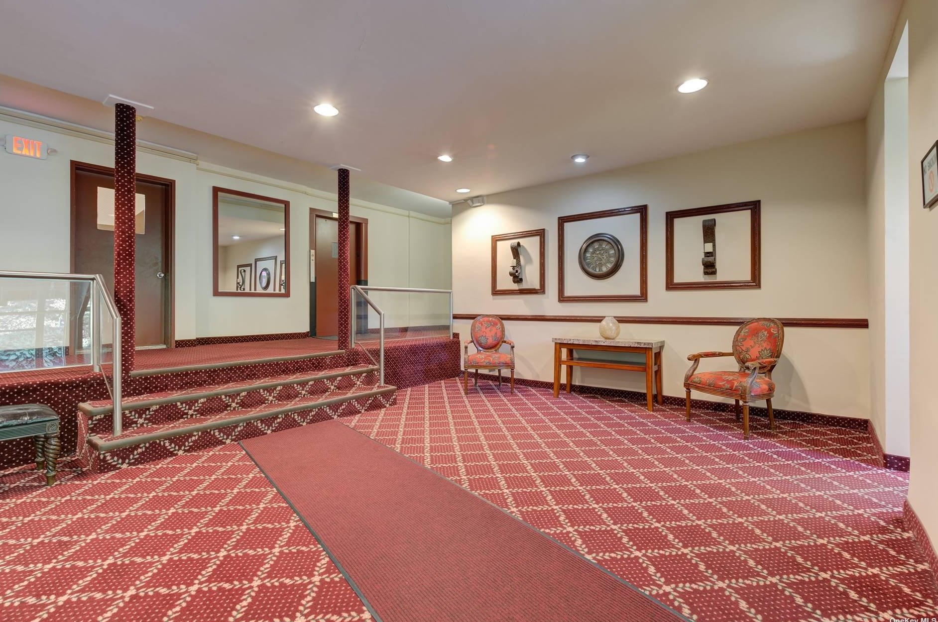 30 Pearsall Ave, Glen Cove, NY 11542-3043