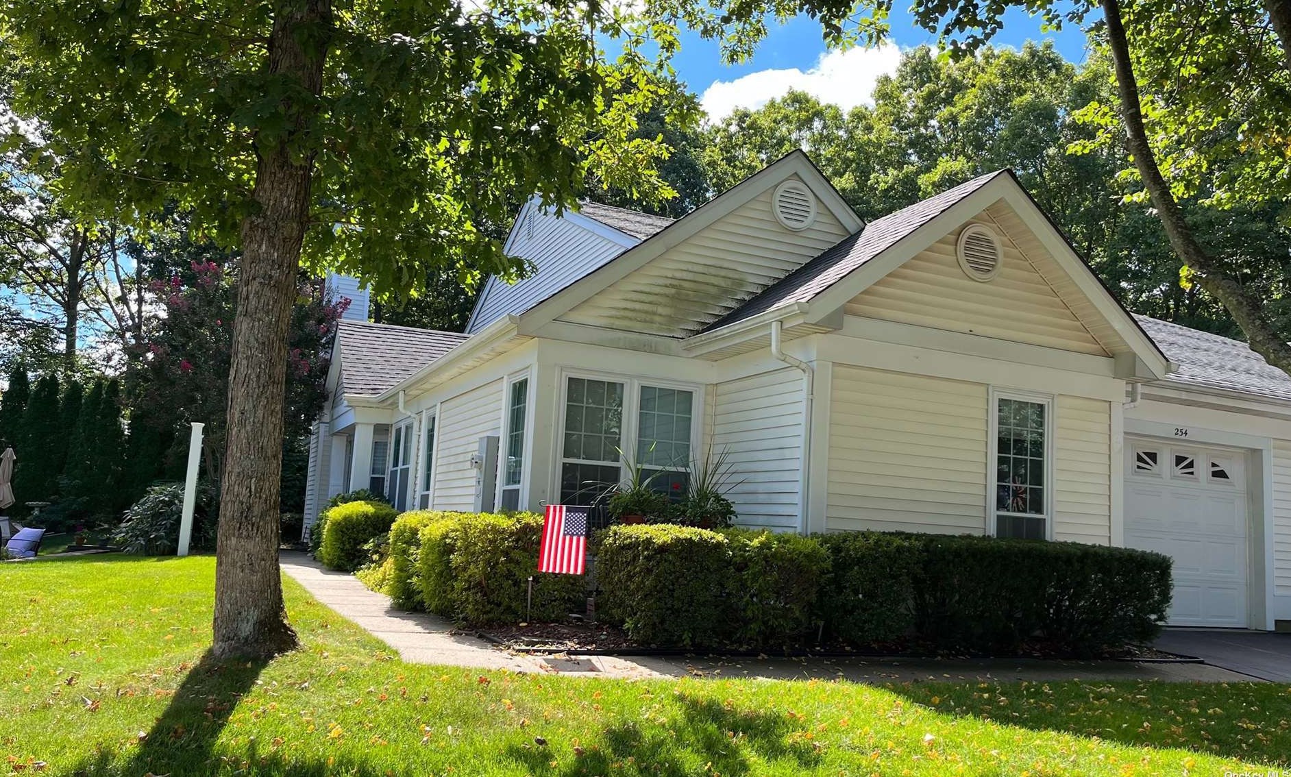 254 Glen Dr #254, Panamoka, NY 11961