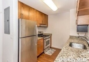 40-22 College Point Blvd #ph1e, Flushing, NY 11354