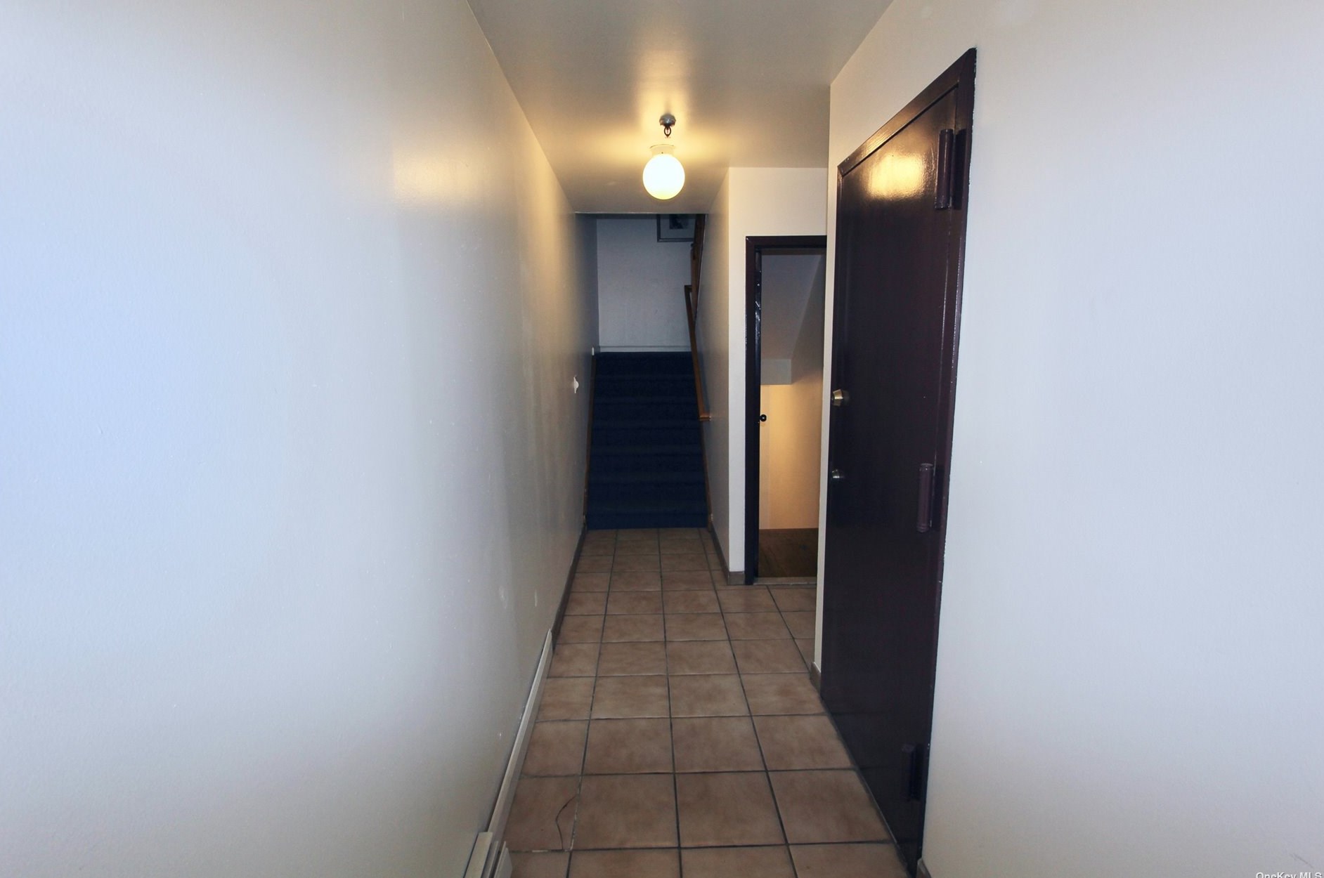 8420 60th Rd, Flushing, NY 11379-5407