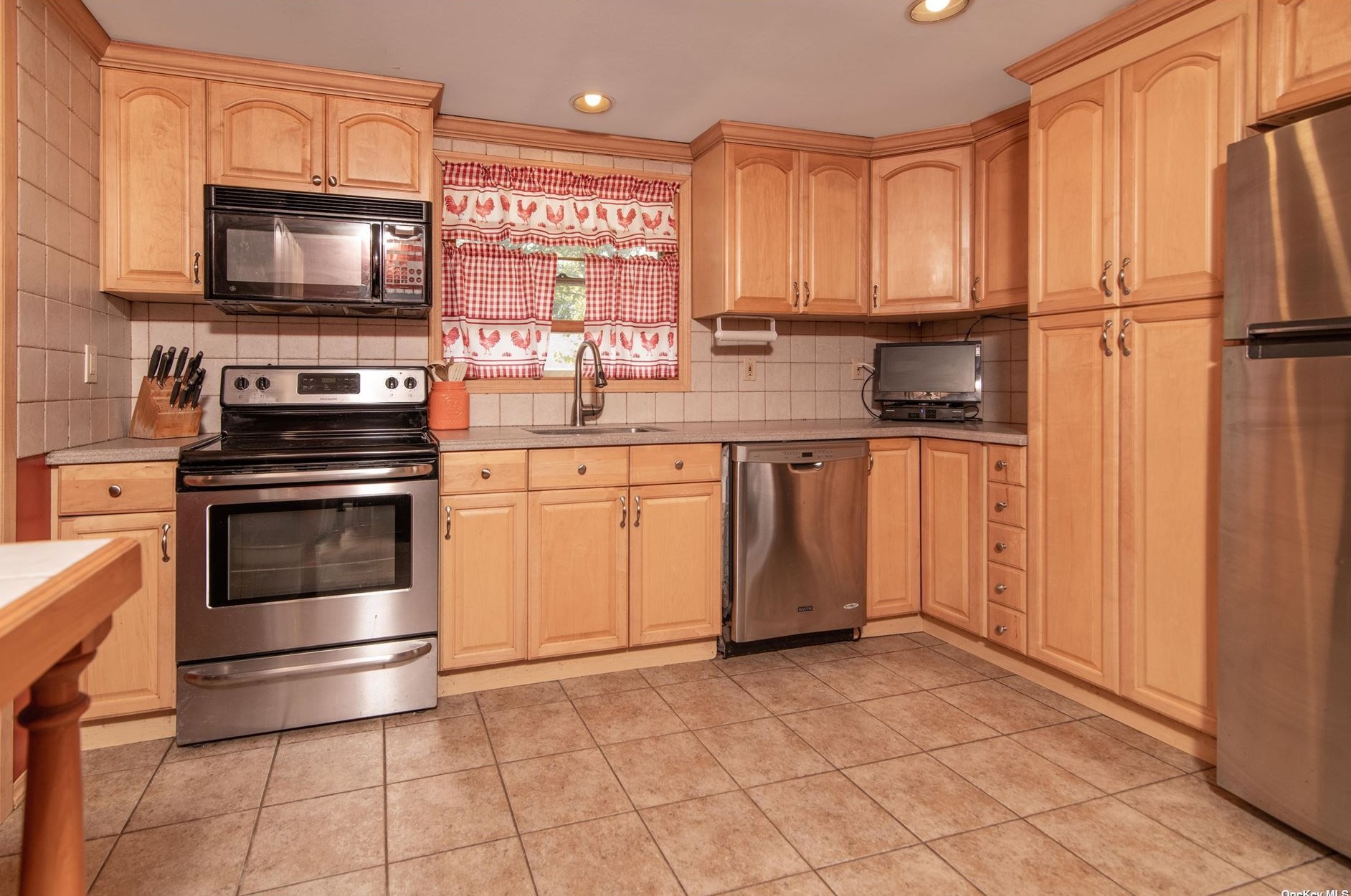 26 Vlg Dr, North Bellport NY  11713-1206 exterior