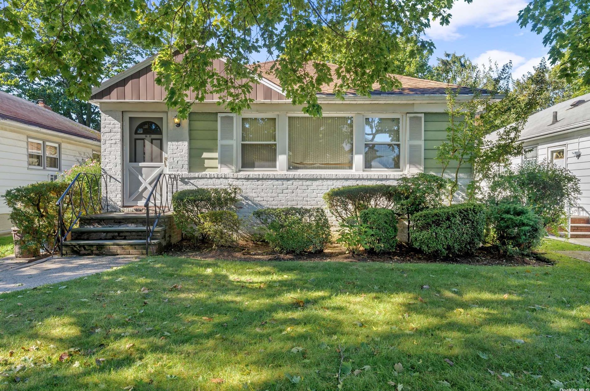 56-32 231st St, Flushing, NY 11364-1519