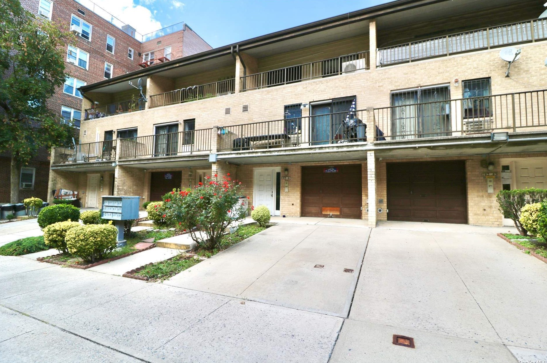 143-41 Barclay Ave, Flushing, NY