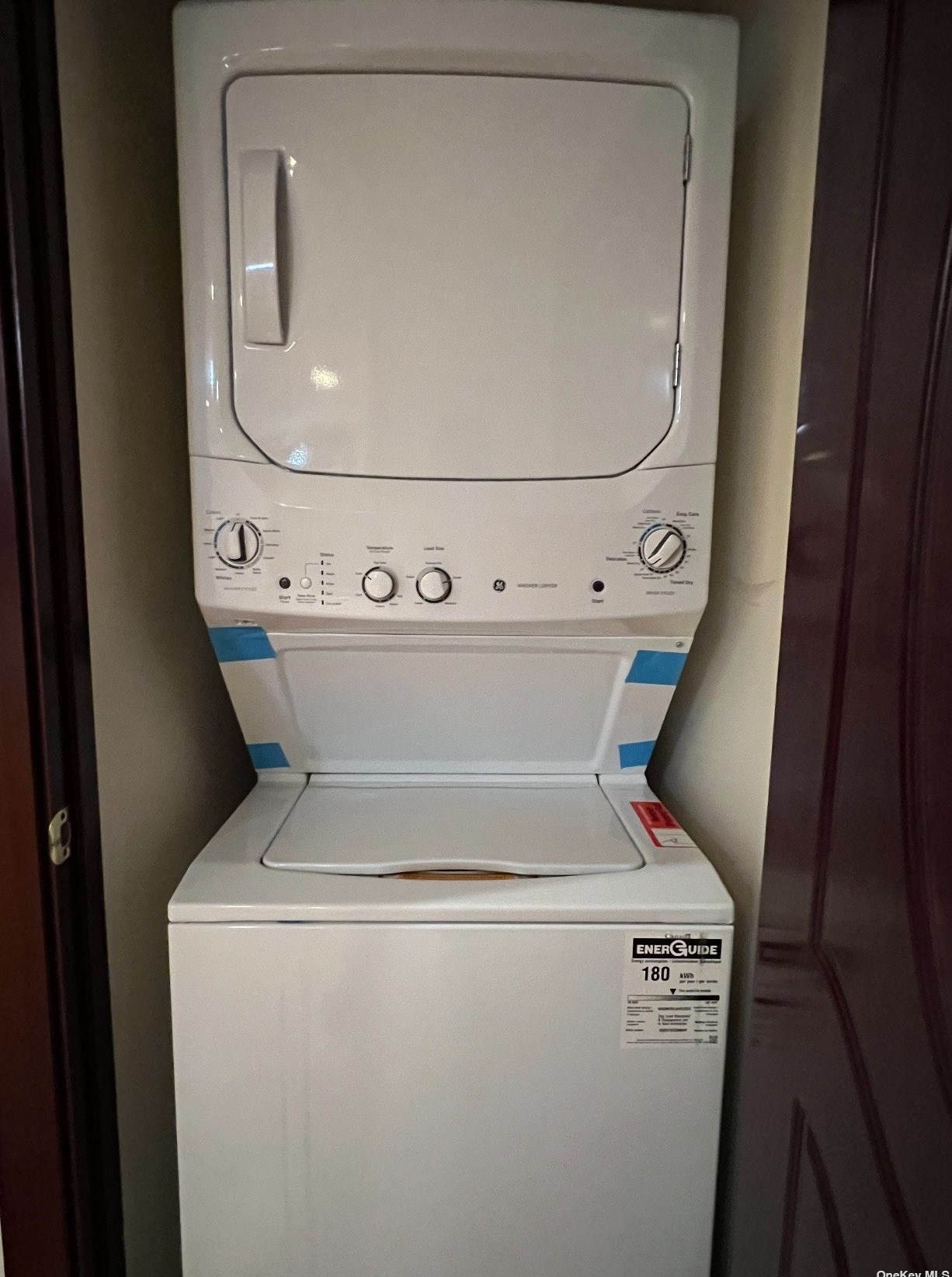 7548 Parsons Blvd, Flushing NY  11366-1038 exterior