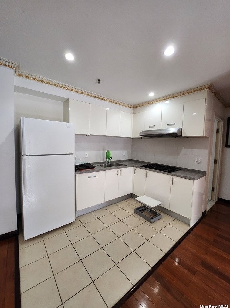 13218 41st Ave Apt 5b, Flushing, NY