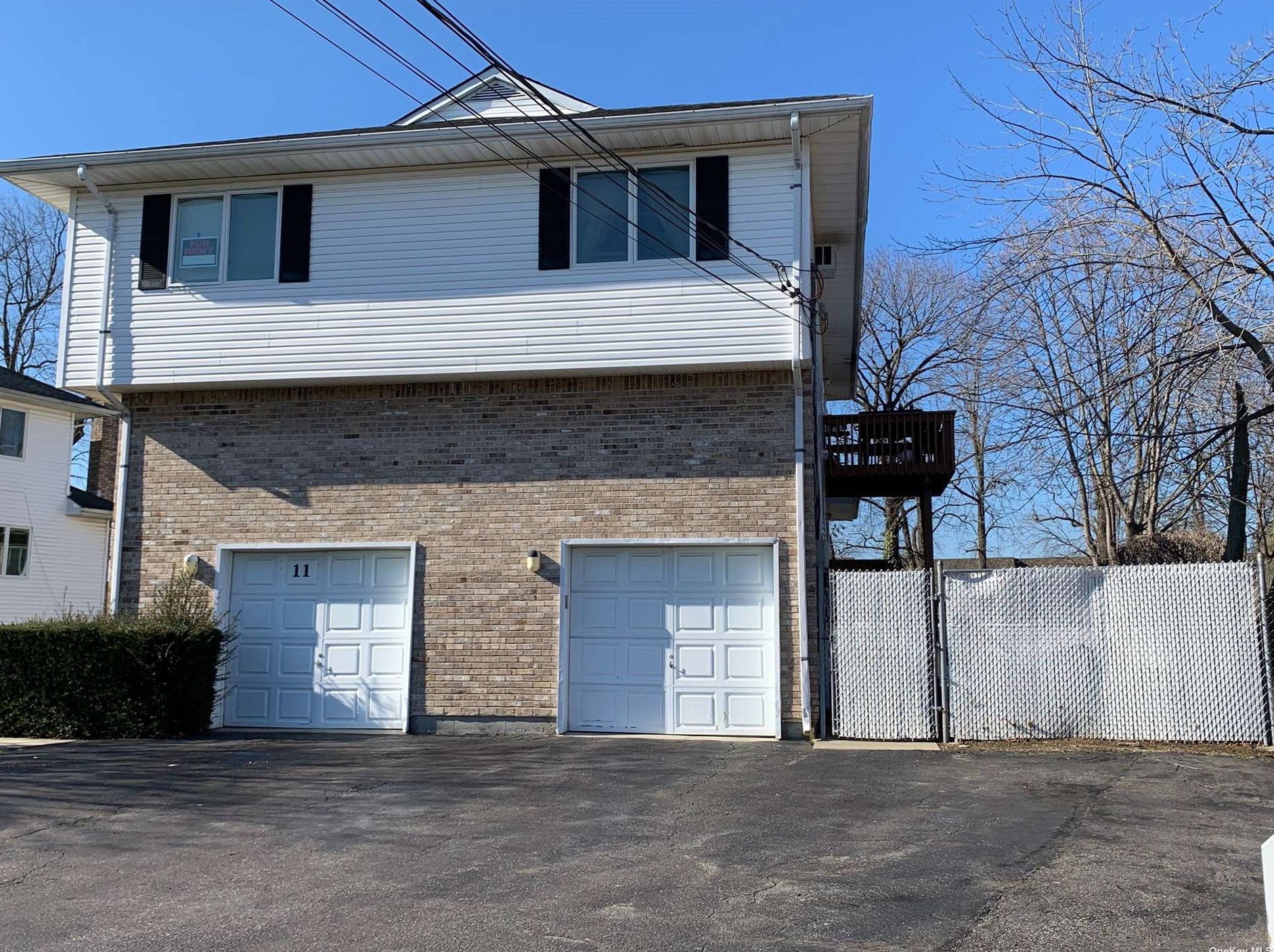 11 Claire Ct, Babylon, NY 11704