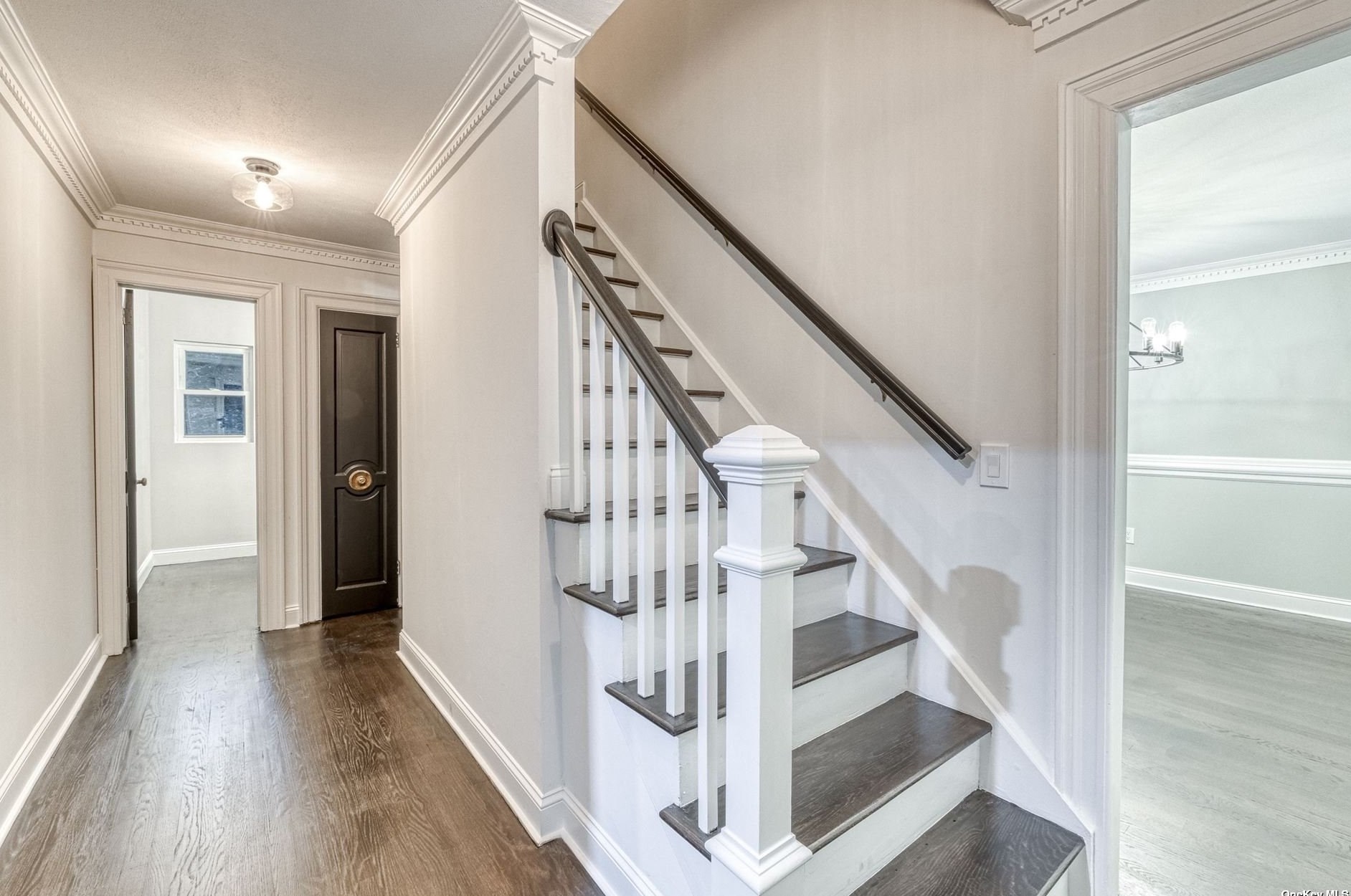 44 Vineyard Rd, Hunt NY  11743-2258 exterior