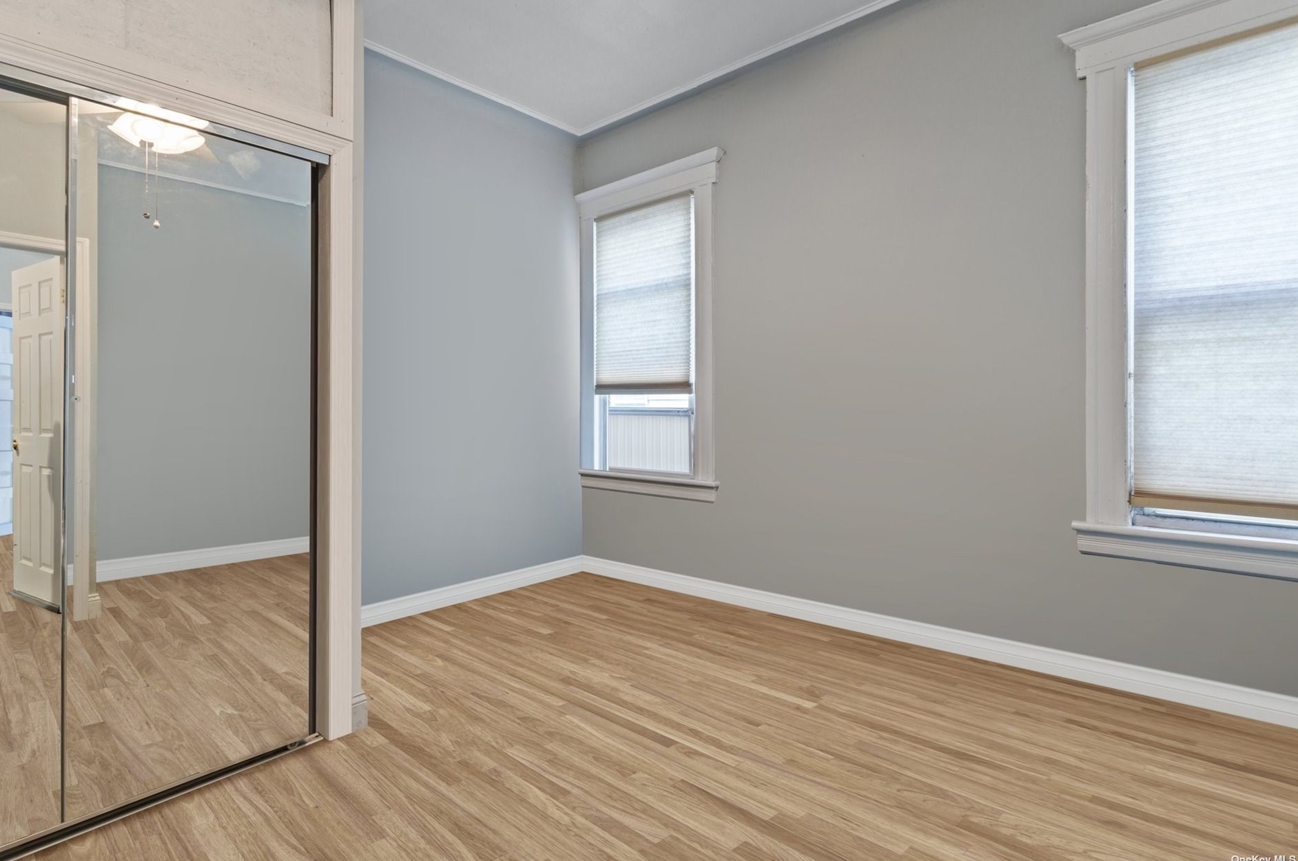 34-30 97th St, Flushing, NY 11368-1216