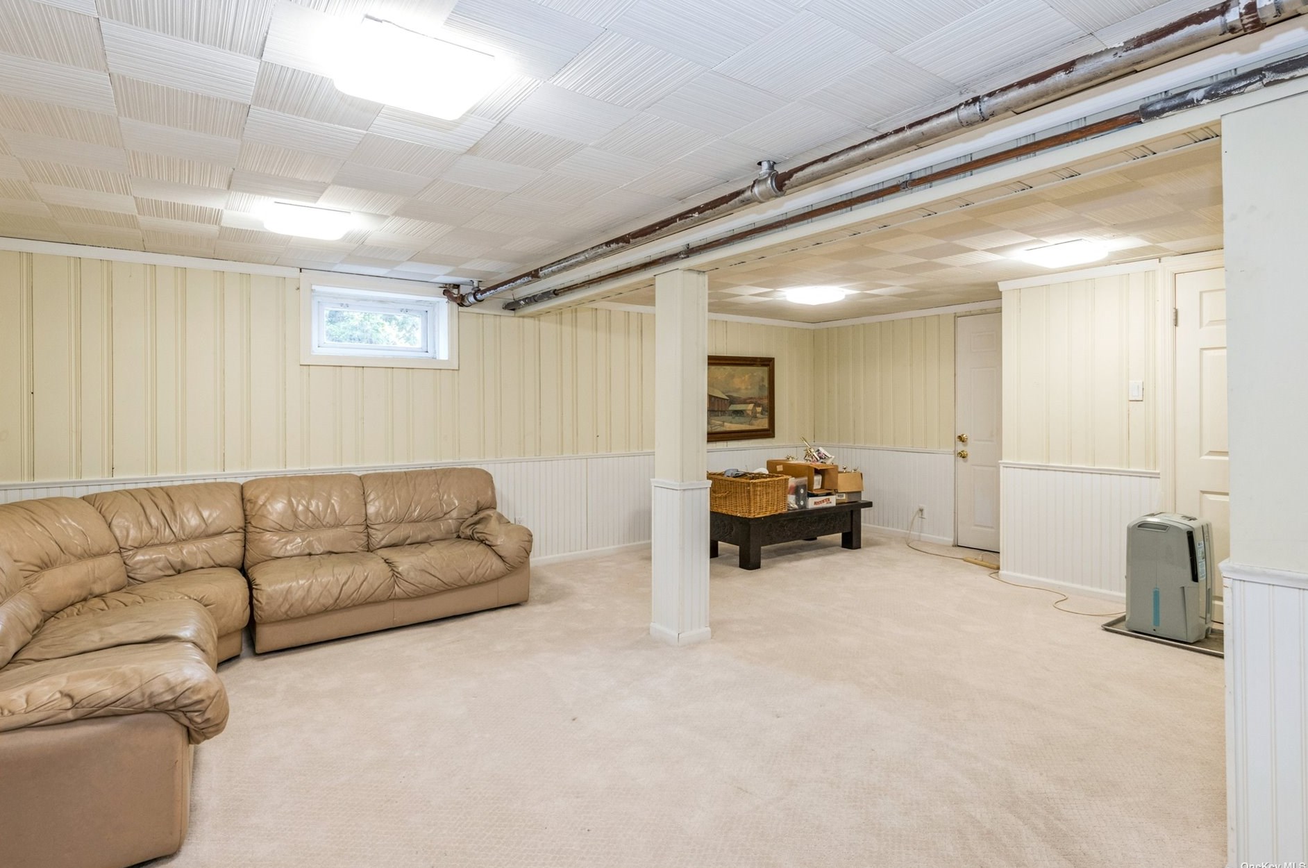 20 Avalon Rd, Hewlett NY  11557-1401 exterior