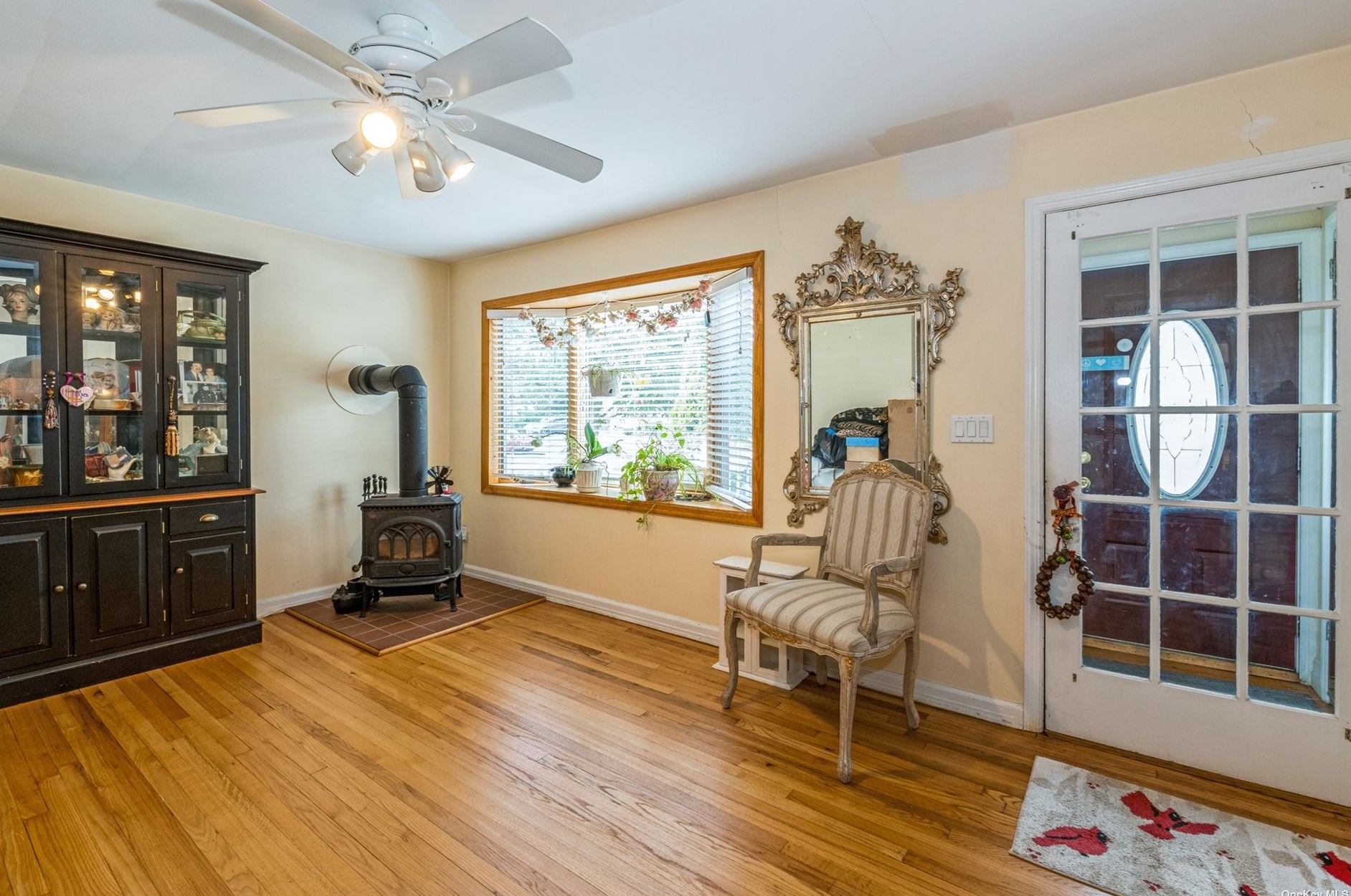 20 Avalon Rd, Hewlett NY  11557-1401 exterior