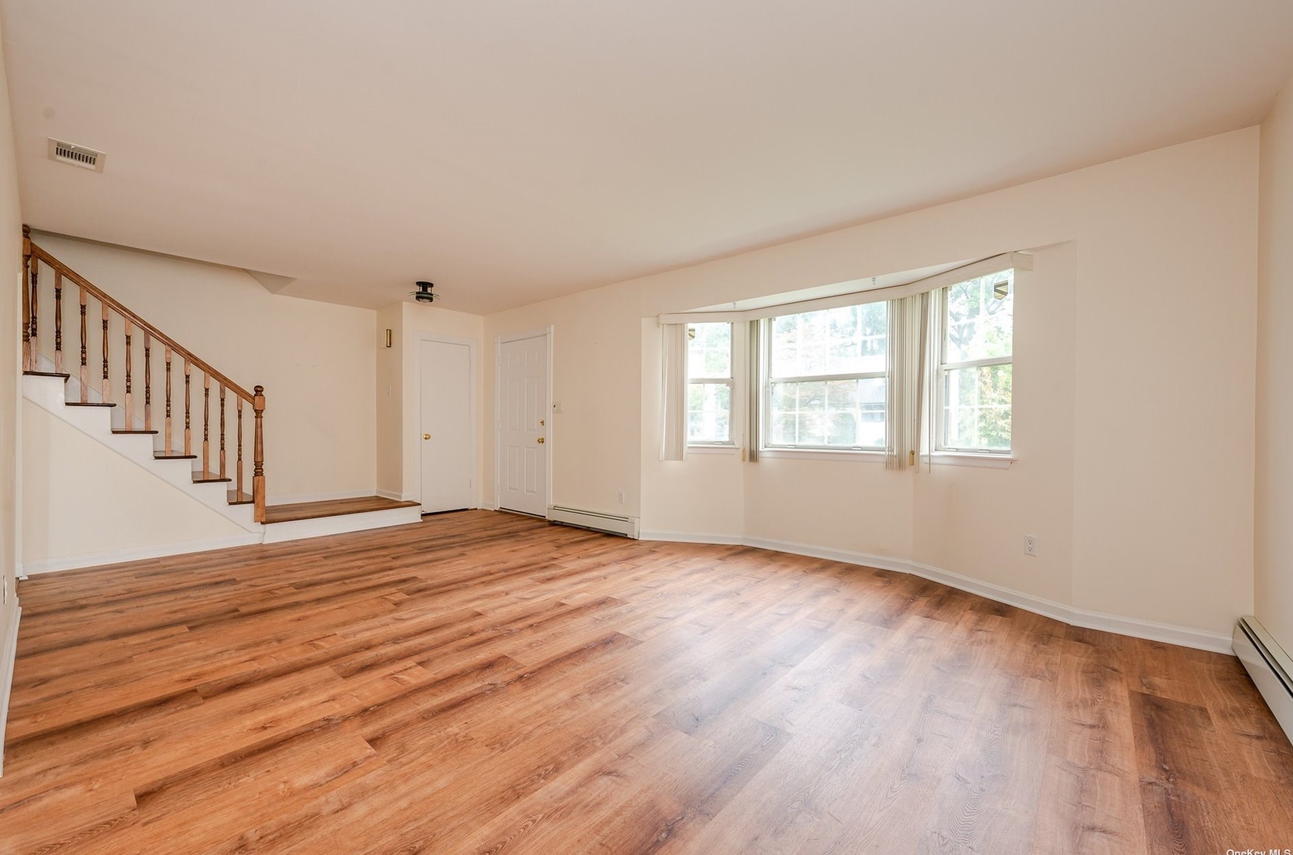19 Tulane Rd, Glen Cove, NY 11542
