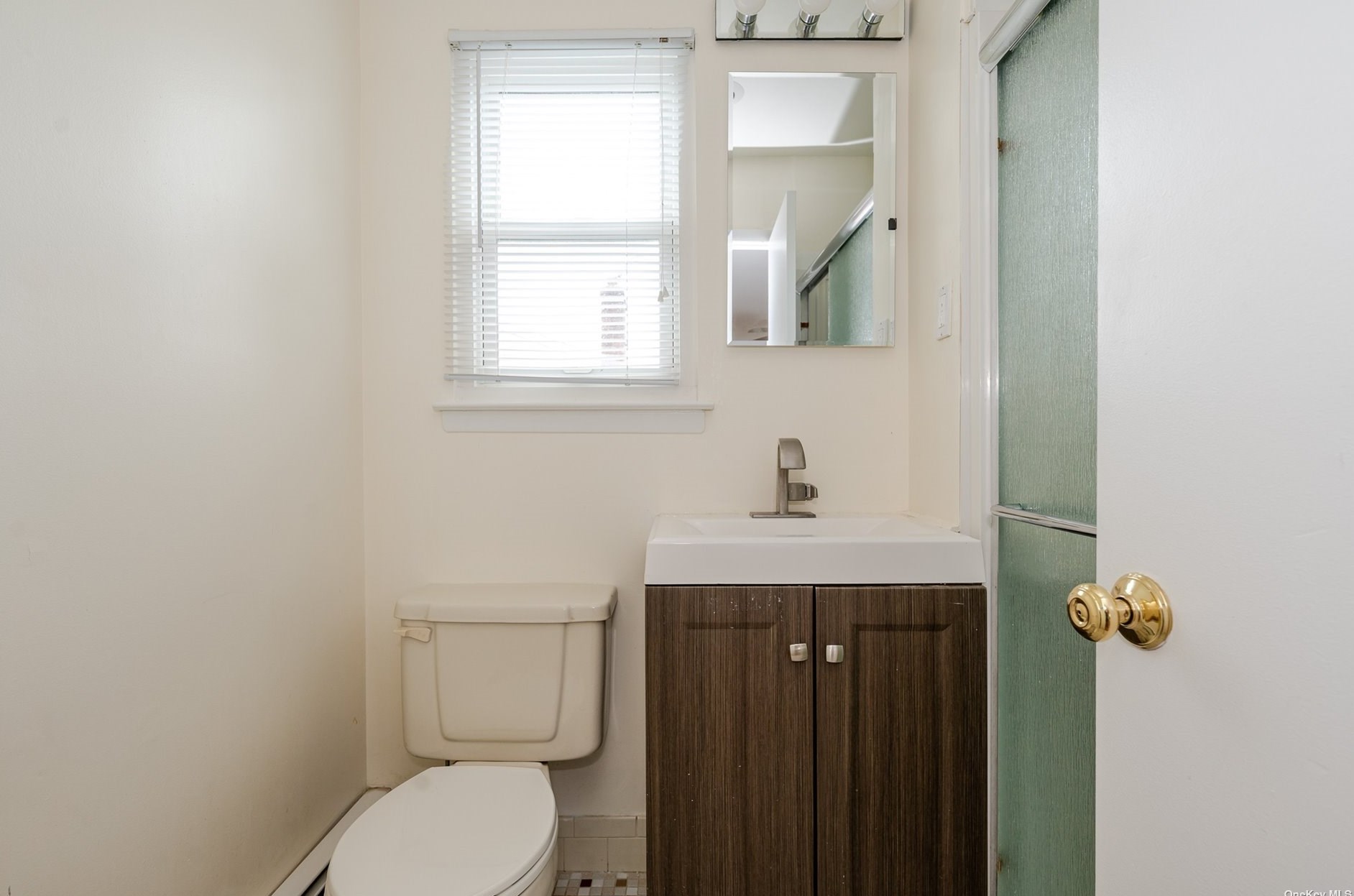 19 Tulane Rd, Glen Cove NY  11542-2002 exterior