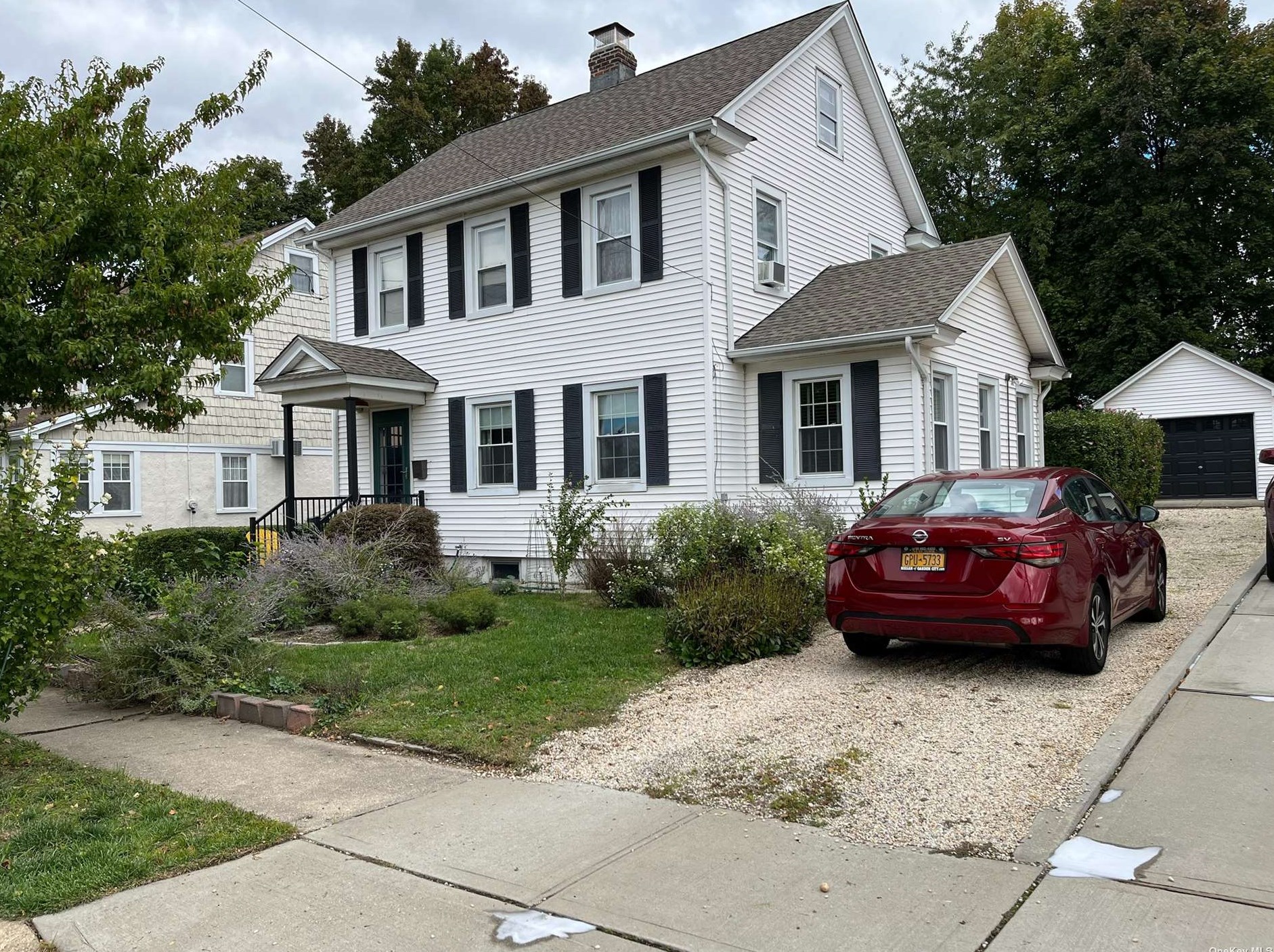 390 Burkhard Ave, Garden City, NY 11501
