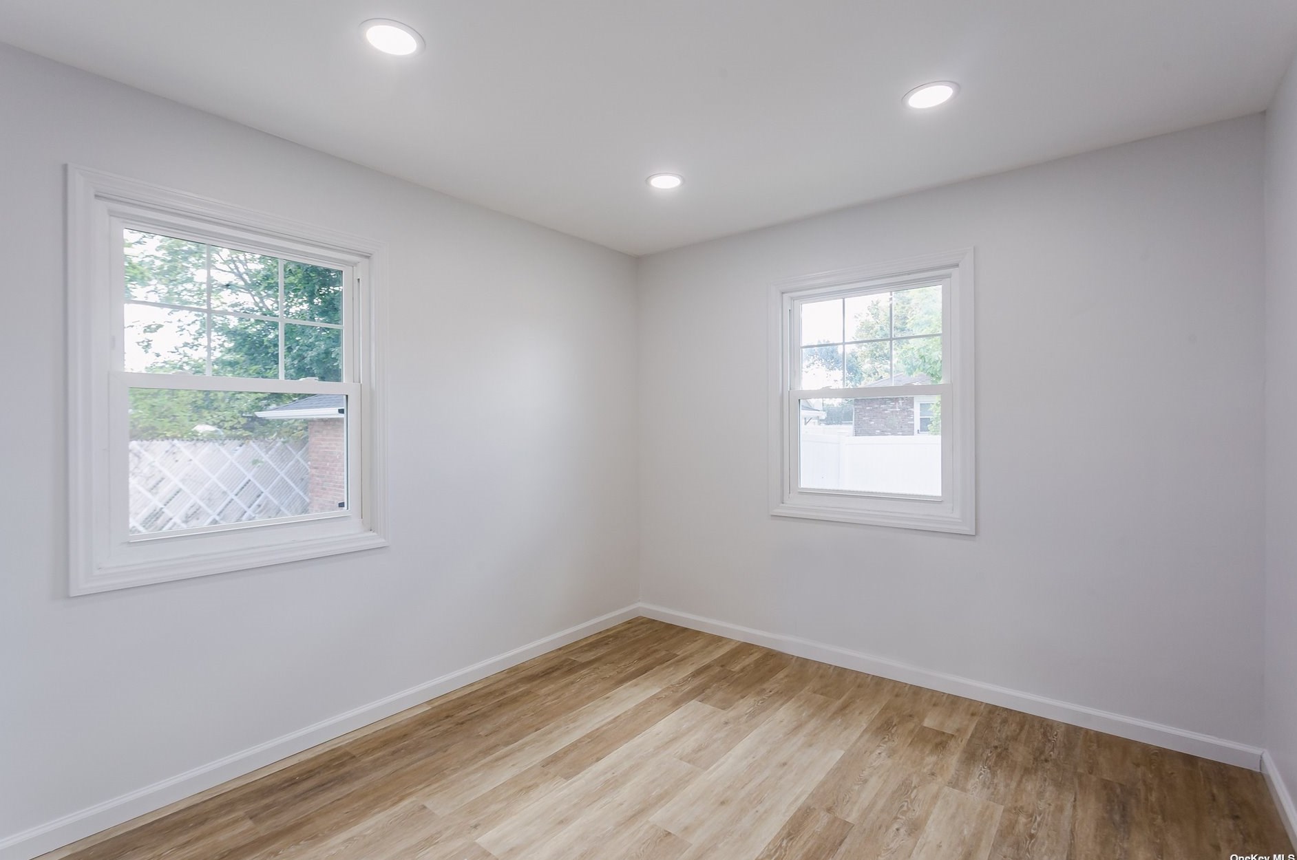 131 Roosevelt Ave, Freeport NY  11520-6125 exterior