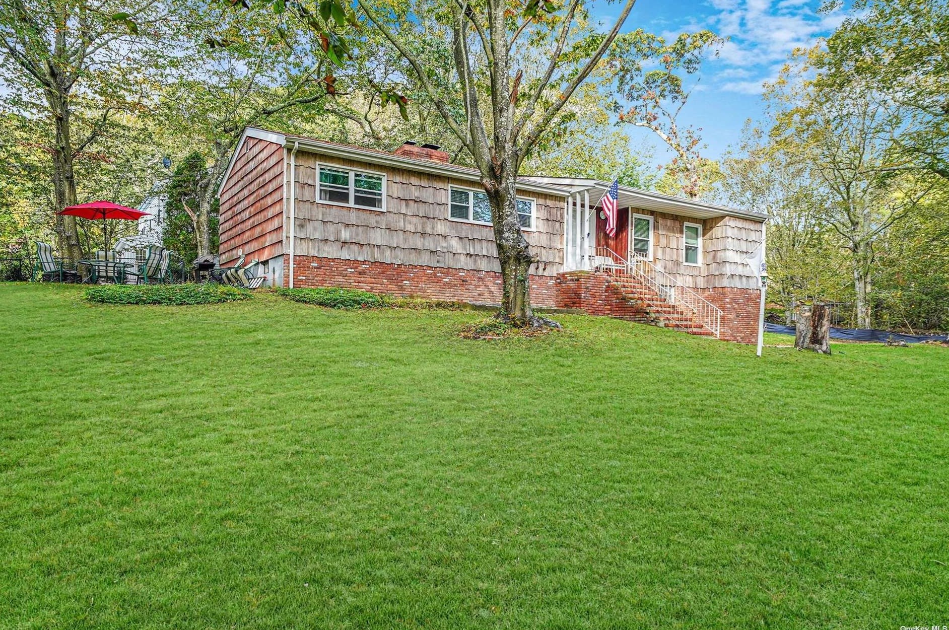 9 Kings Hwy, Baiting Hollow, NY 11933