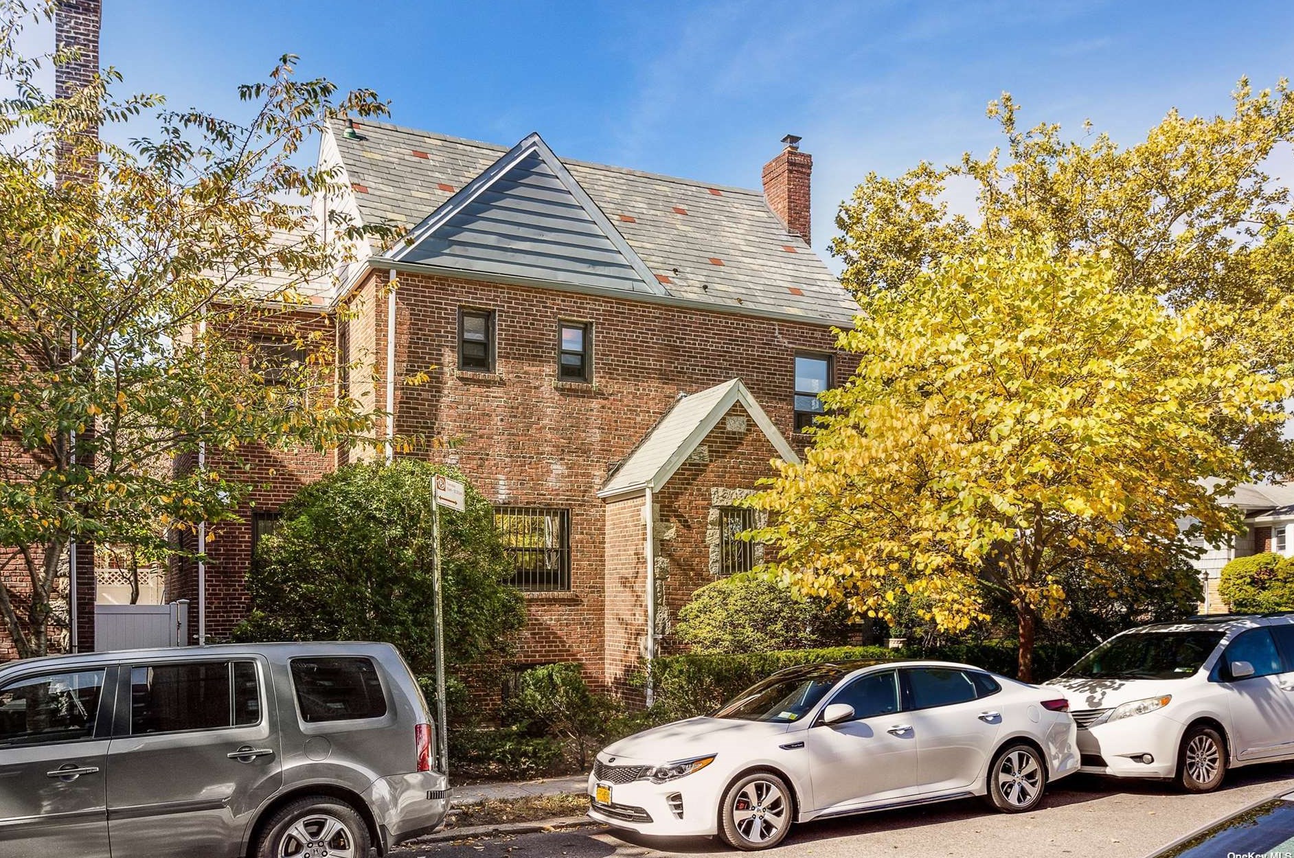 36-02 167th St, Flushing, NY 11358-1126