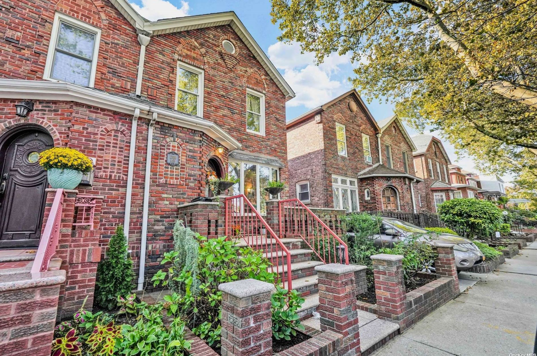 1388 49th St, Brooklyn, NY 11219-3132