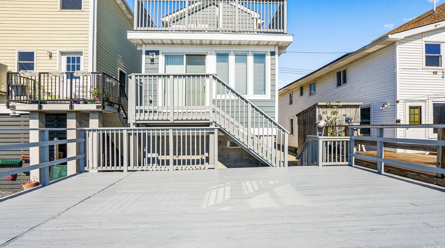 54 W 12th Rd, Far Rockaway, NY 11693