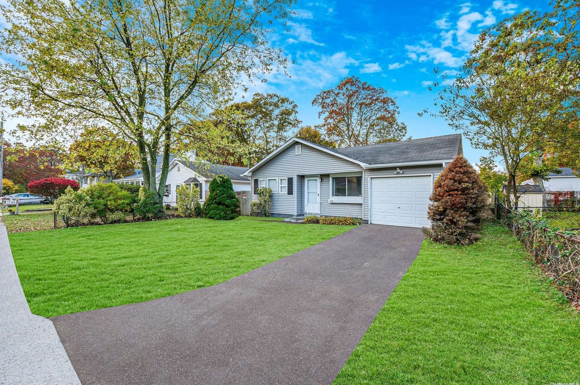 306 William Floyd Pkwy, Smith Point, NY 11967