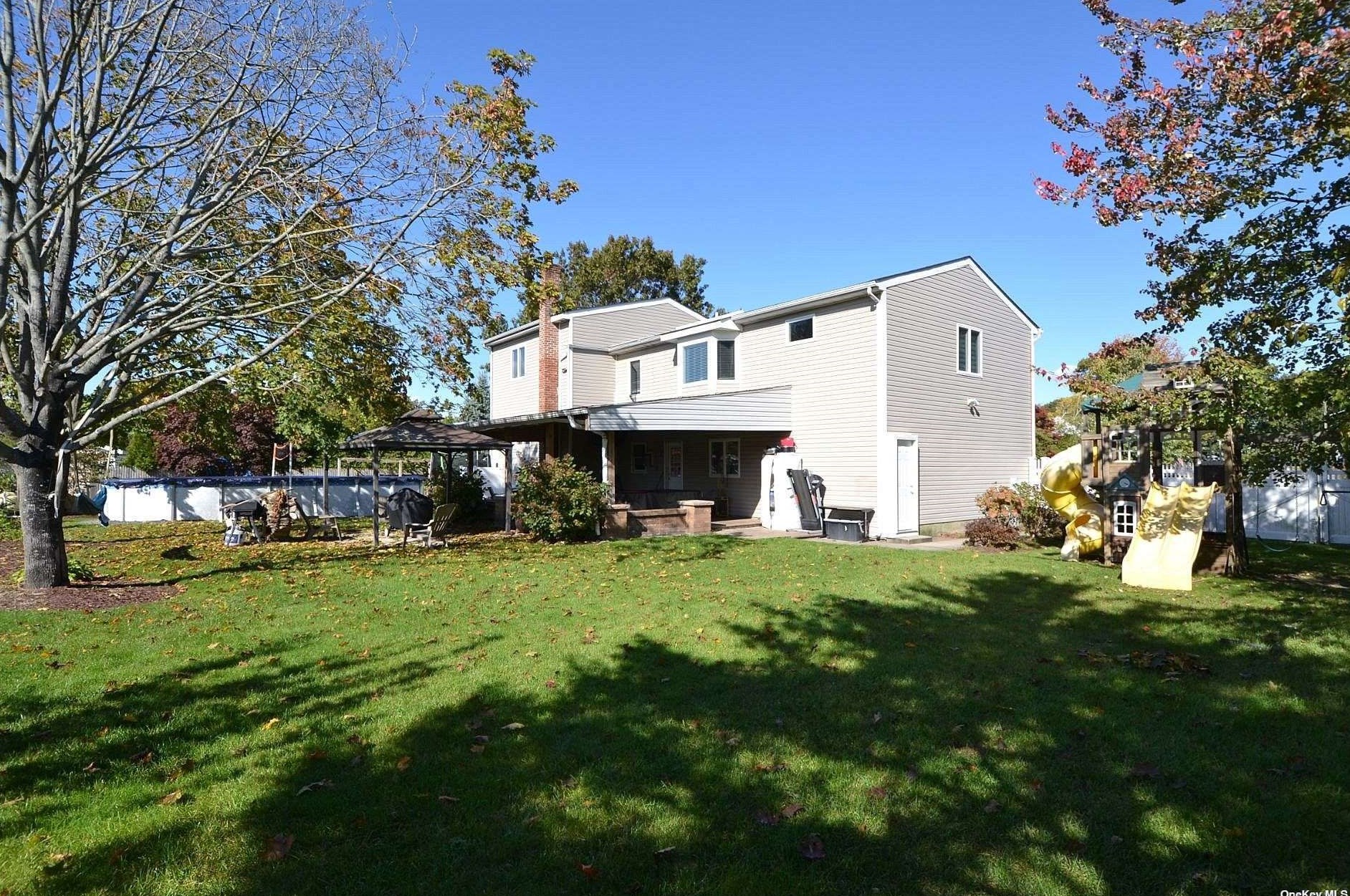 18 Cheryl Ln, Canaan Lake, NY 11772-4210