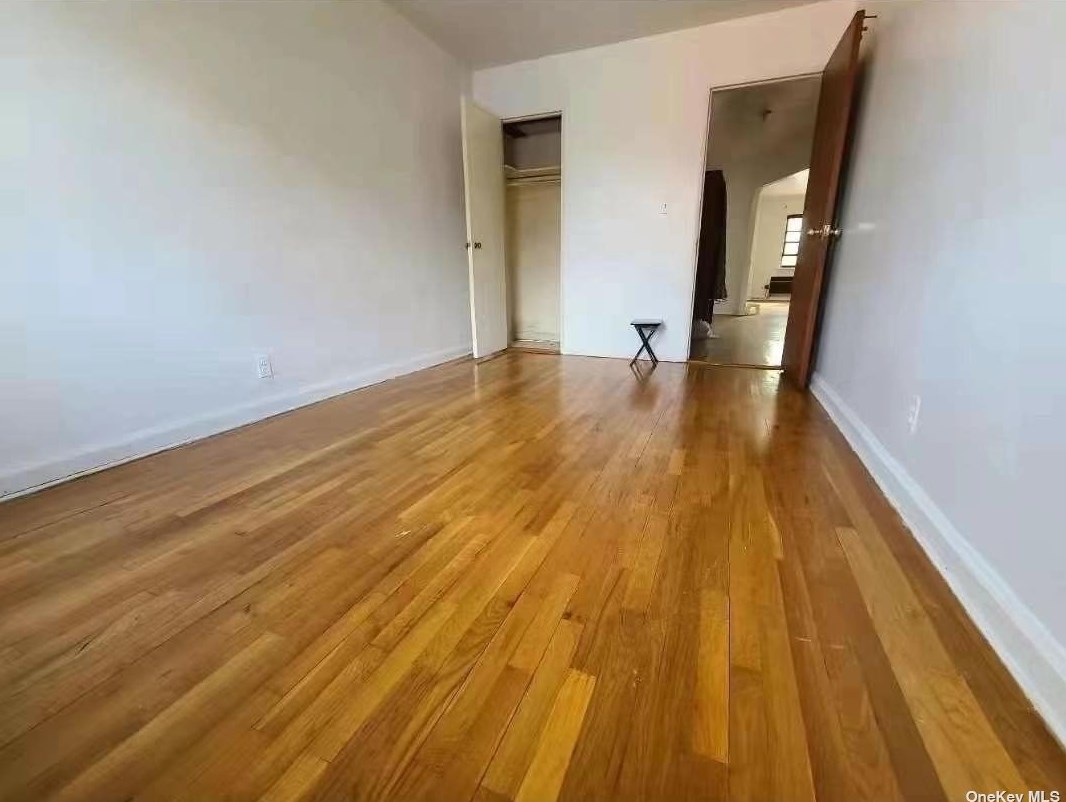 41-42 149th St #3fl, Flushing, NY 11355