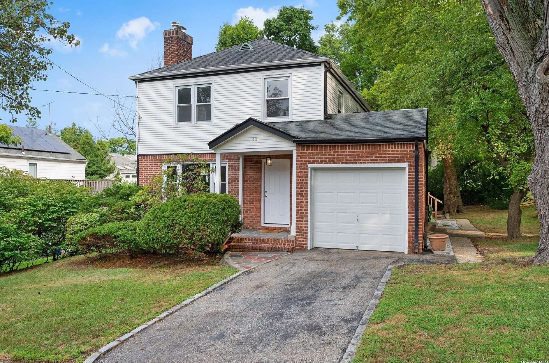 43 Croyden Ave, Great Neck, NY 11023
