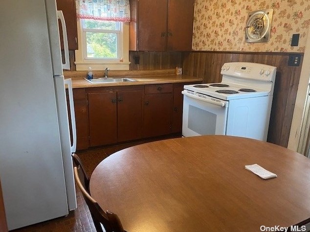 175 Smith St, Canaan Lake, NY 11772-3949